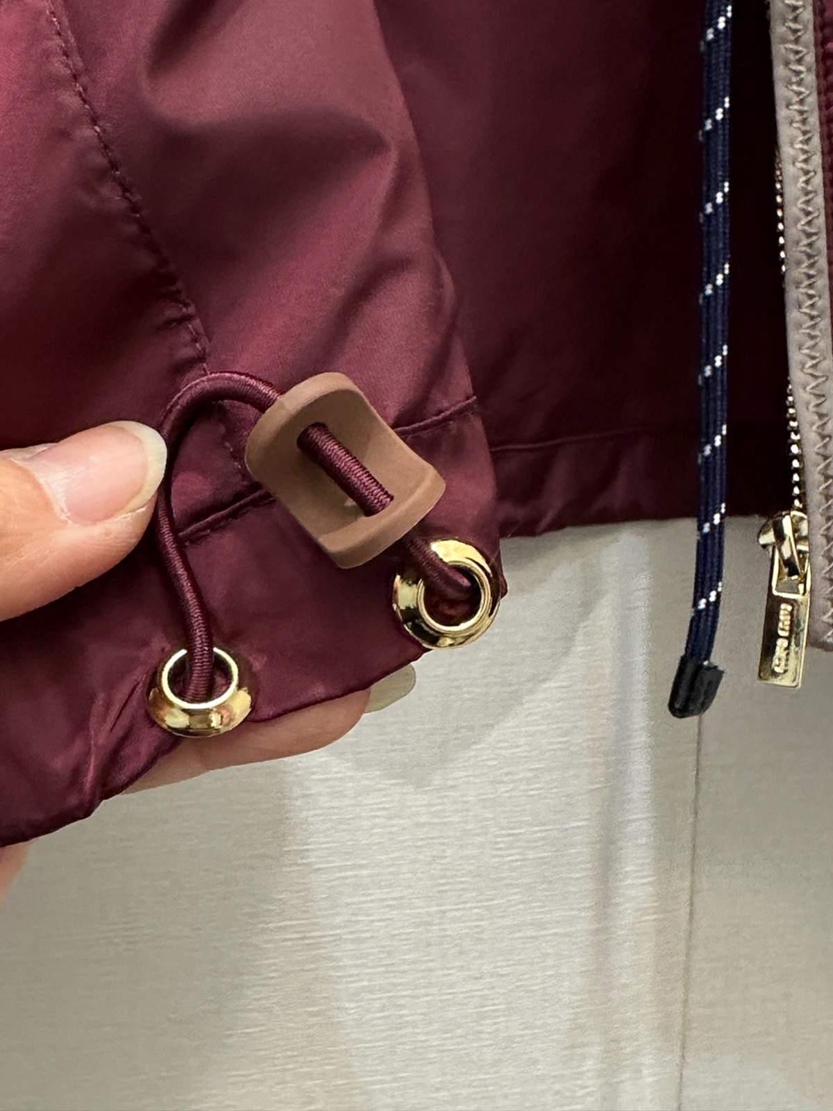 【頂級原單】Miu Miu 連帽拉鍊外套