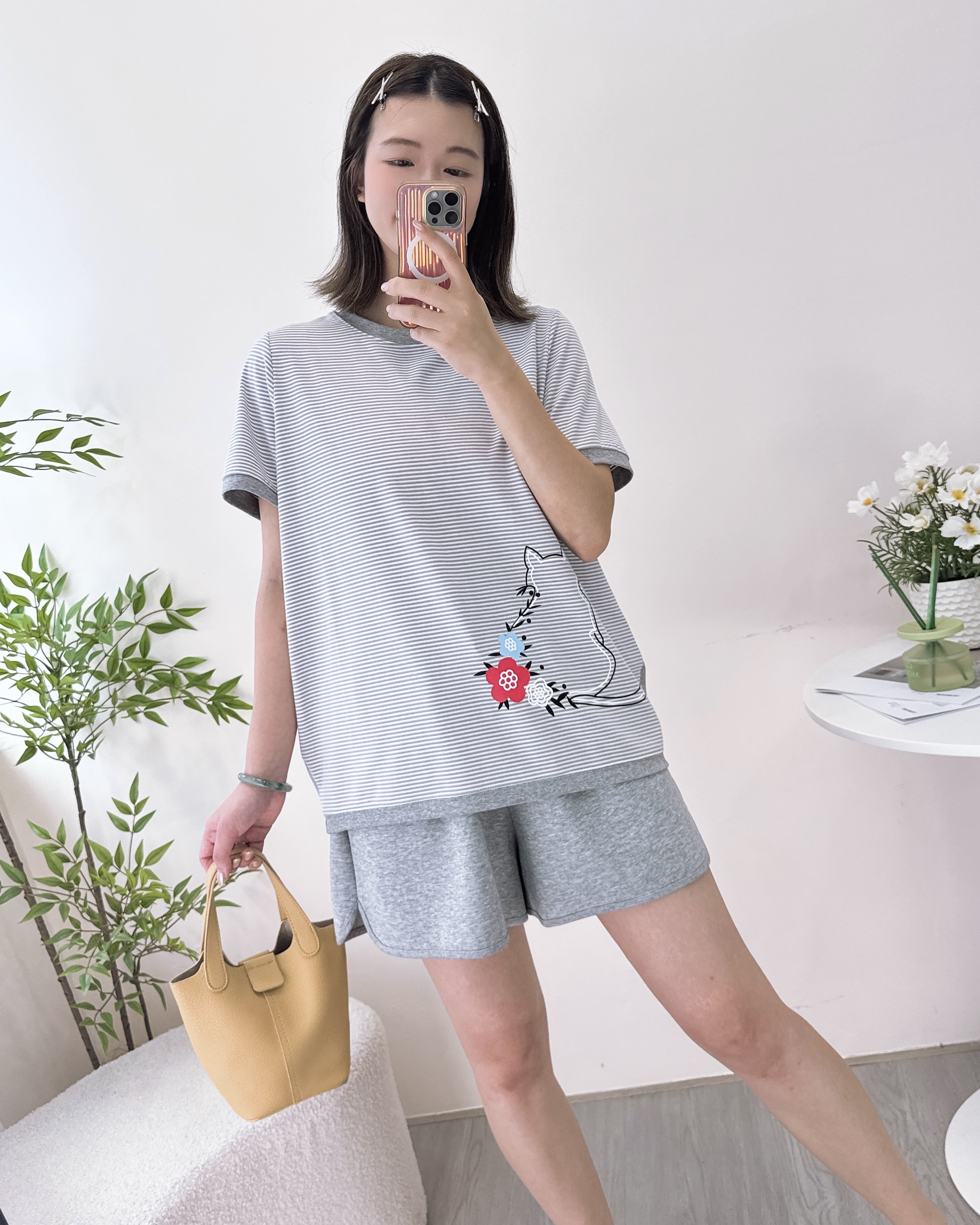 刺繡貓貓橫間純棉上衣 2色