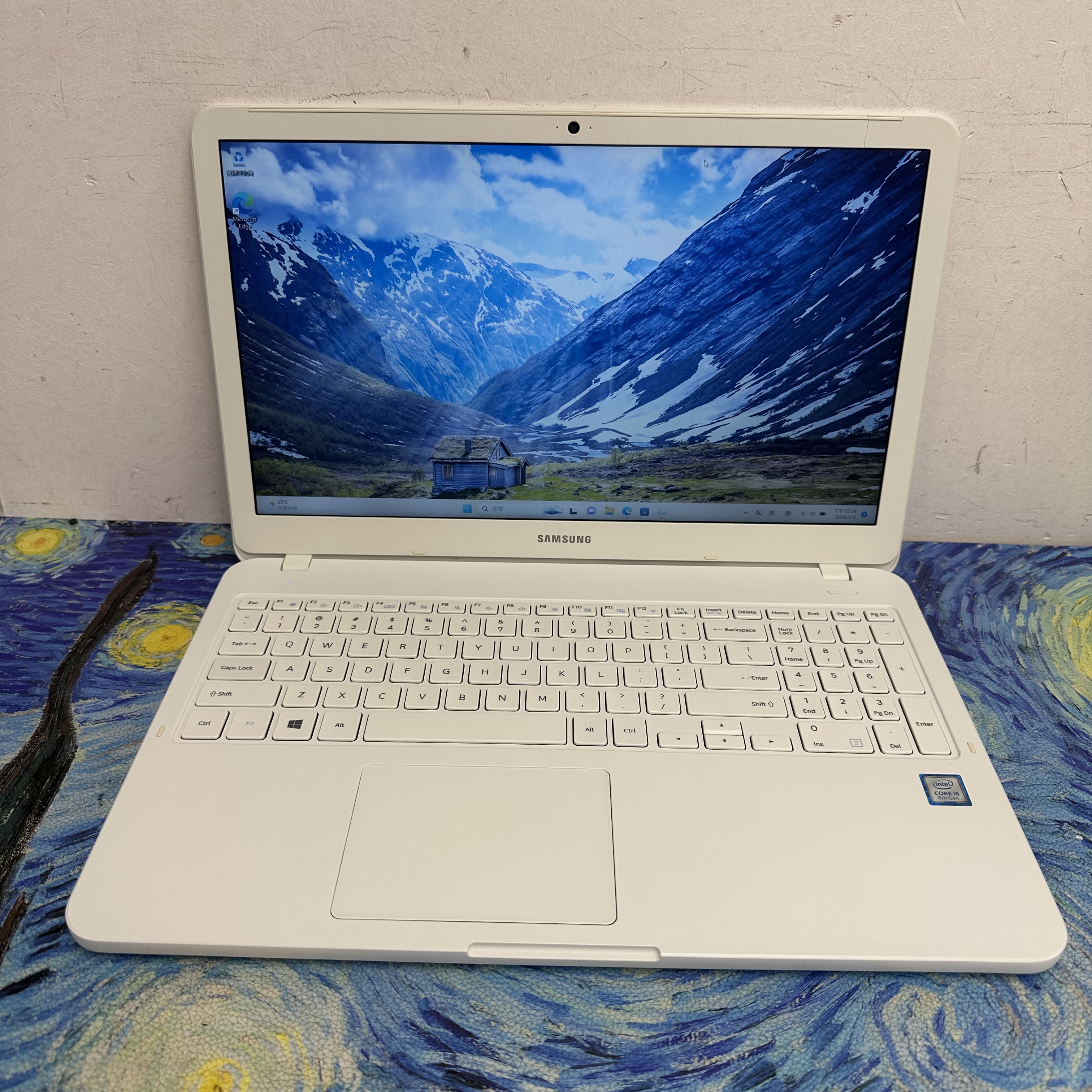 (超抵用三星15.6寸文書機🔥）Samsung Galaxy i5-8265U/8,16GB Ram/128,256,512GB,1TB SSD/超薄邊框/ 白色機身/Notebook / Laptop / Gaming / PC / office / Work / Win11 / Win10 /