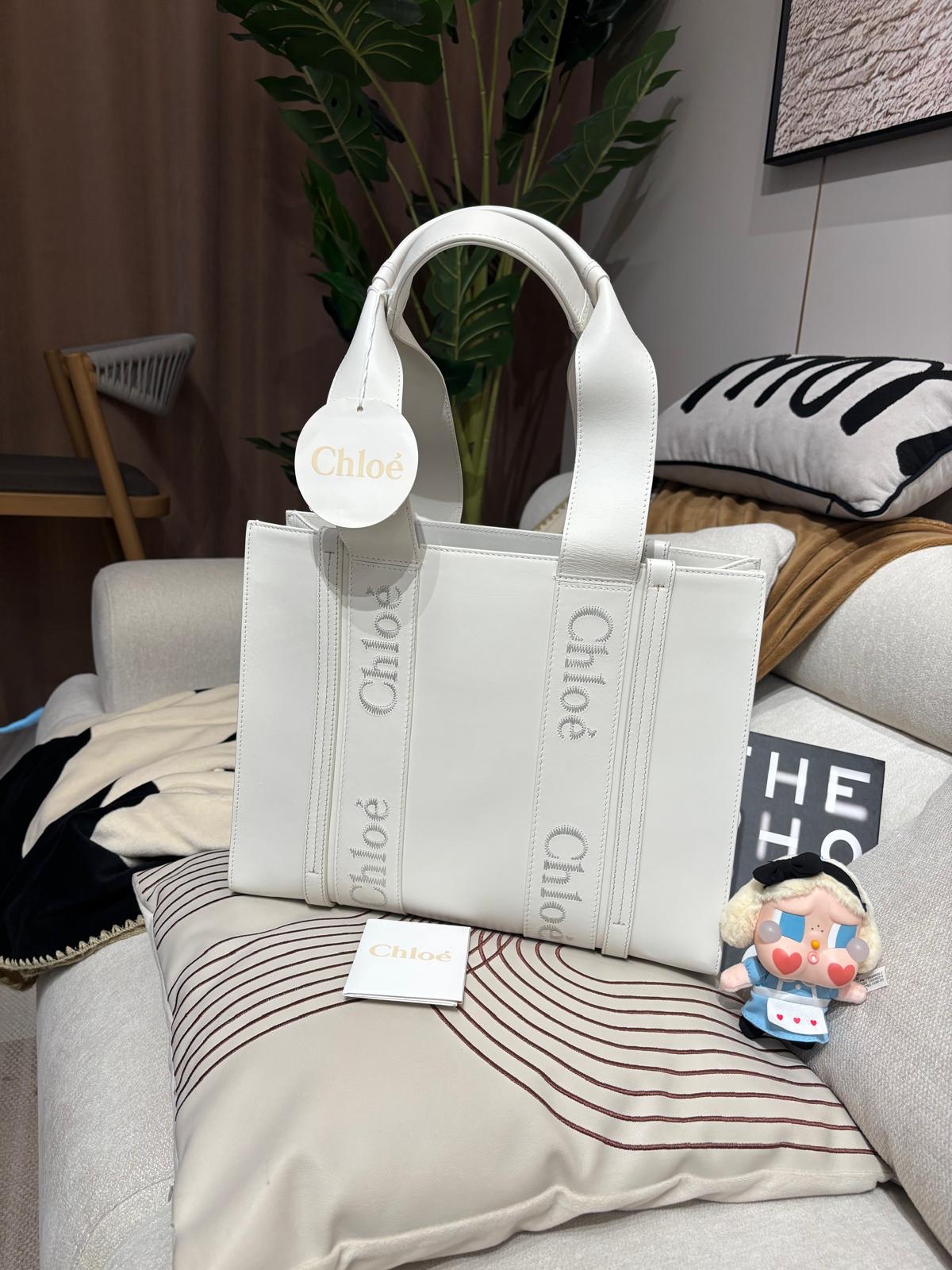 未使用品 Chloe woody medium tote calfskin  100%Authentic,Unused 未使用品 ✅tap✅dust bag 