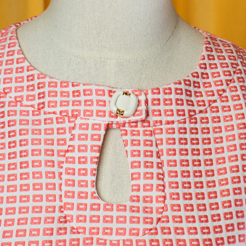 (Ready-Made) 1960s MOD Pink Raised Geometric Pattern Shift Dress (FM138)