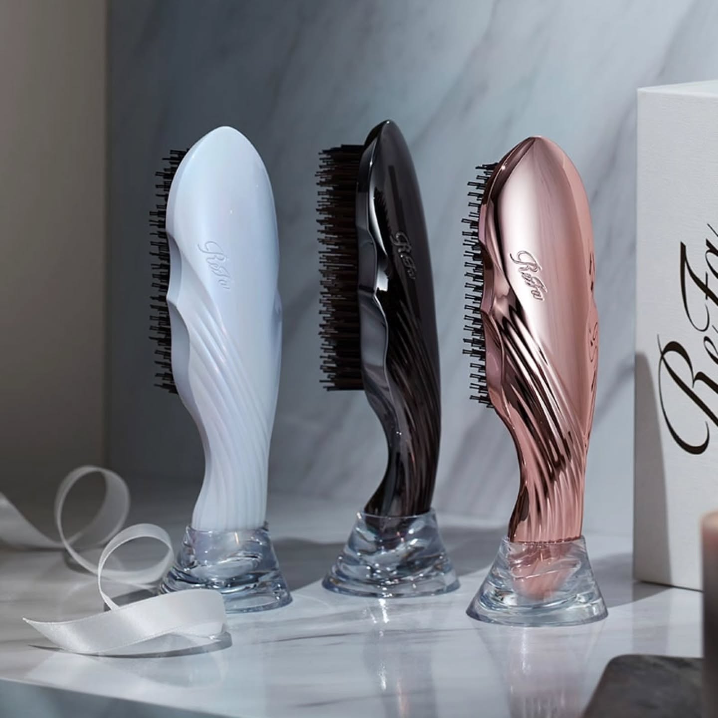 ✨️日本 ReFa Ion Care Brush Premium 負離子乾濕兩用梳✨️【3款色號：玫瑰金、白色、黑色】