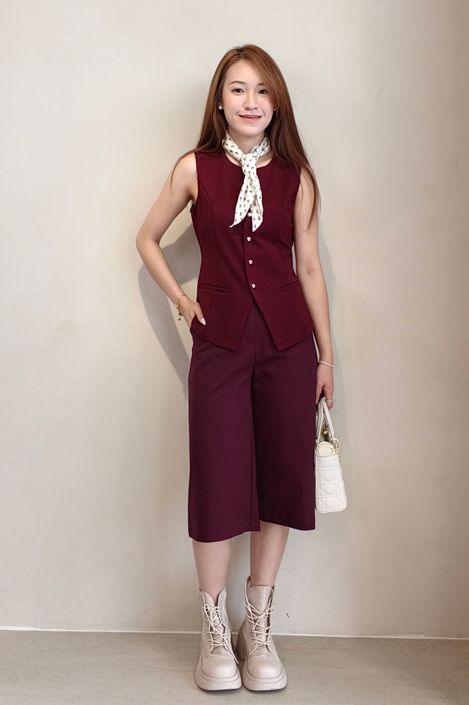 915852 Aurelia Tailored Gold Button Vest