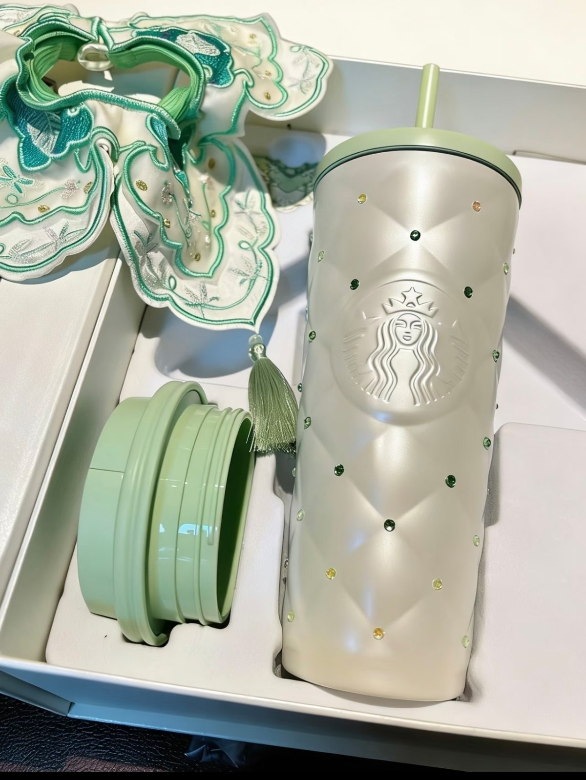 星巴克春序纹样〖不锈钢贴钻面造型一杯双盖礼盒〗🇨🇳