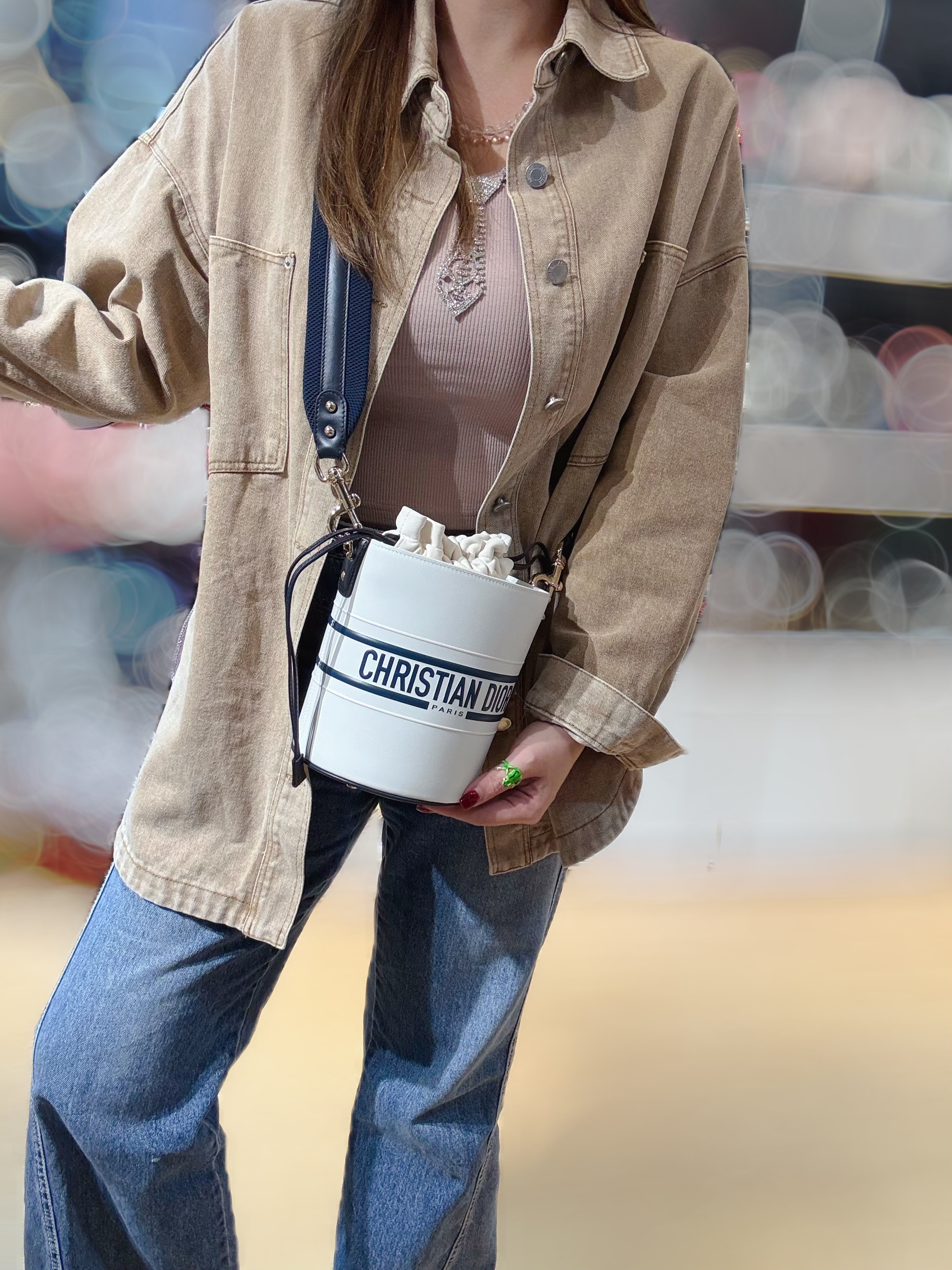 Dior Vibe bucket L white