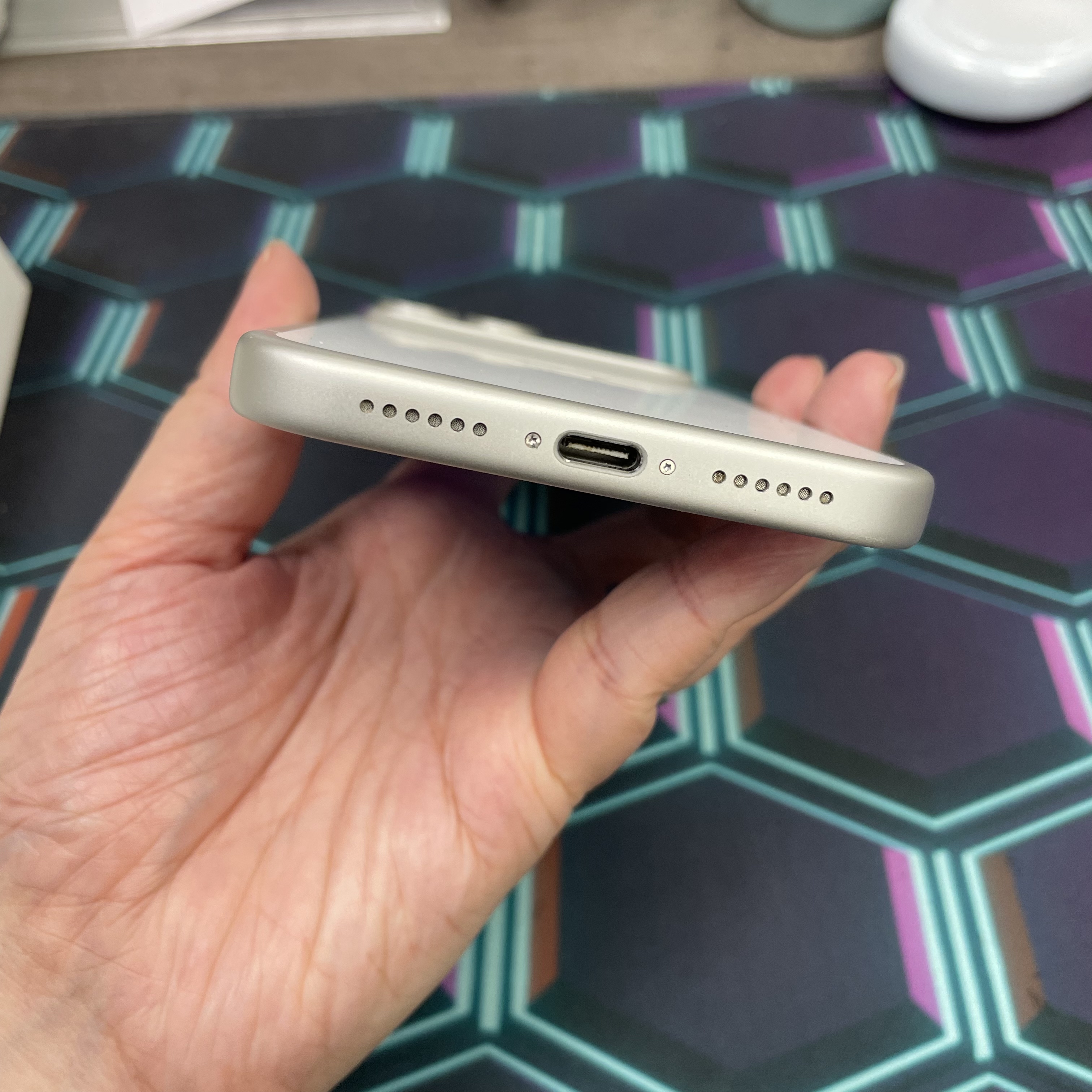 *8376 17 pro max 完美機 256GB 電99 銀色 sliver