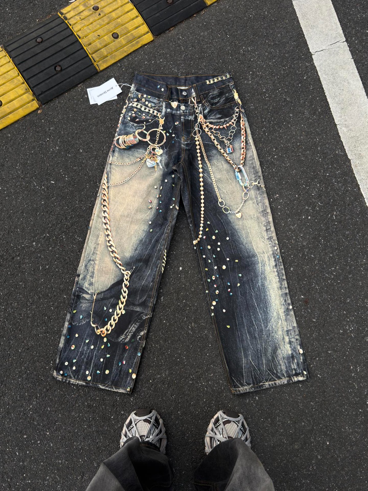 Acne Studios 馬年限定錯覺畫印花牛仔褲