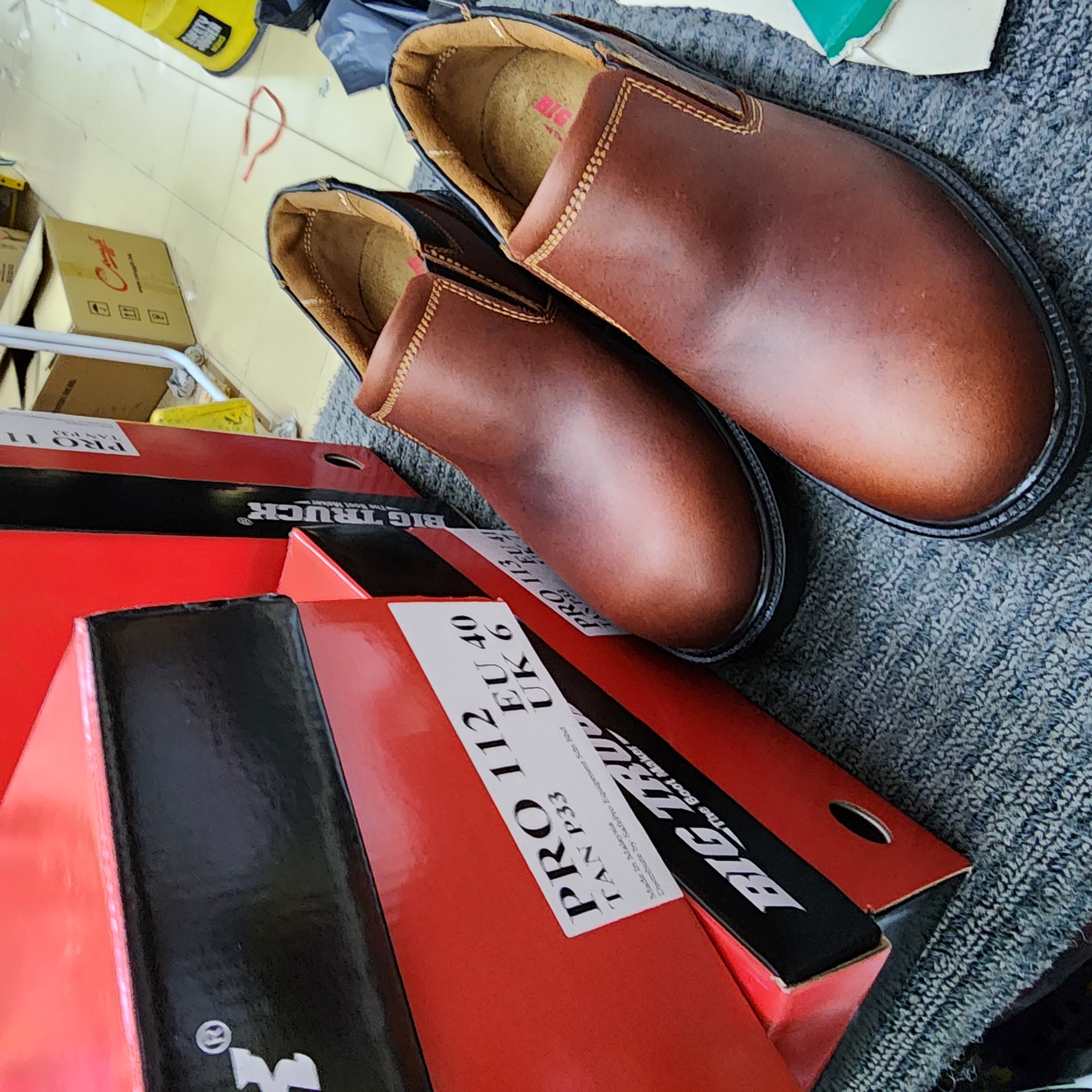 BIG TRUCK PRO 112 SLIP ON MEN’S PREMIUM LEATHER LIGHTWEIGHT SLIP-ON SAFETY BOOTS SHOE Kasut Keselamatan