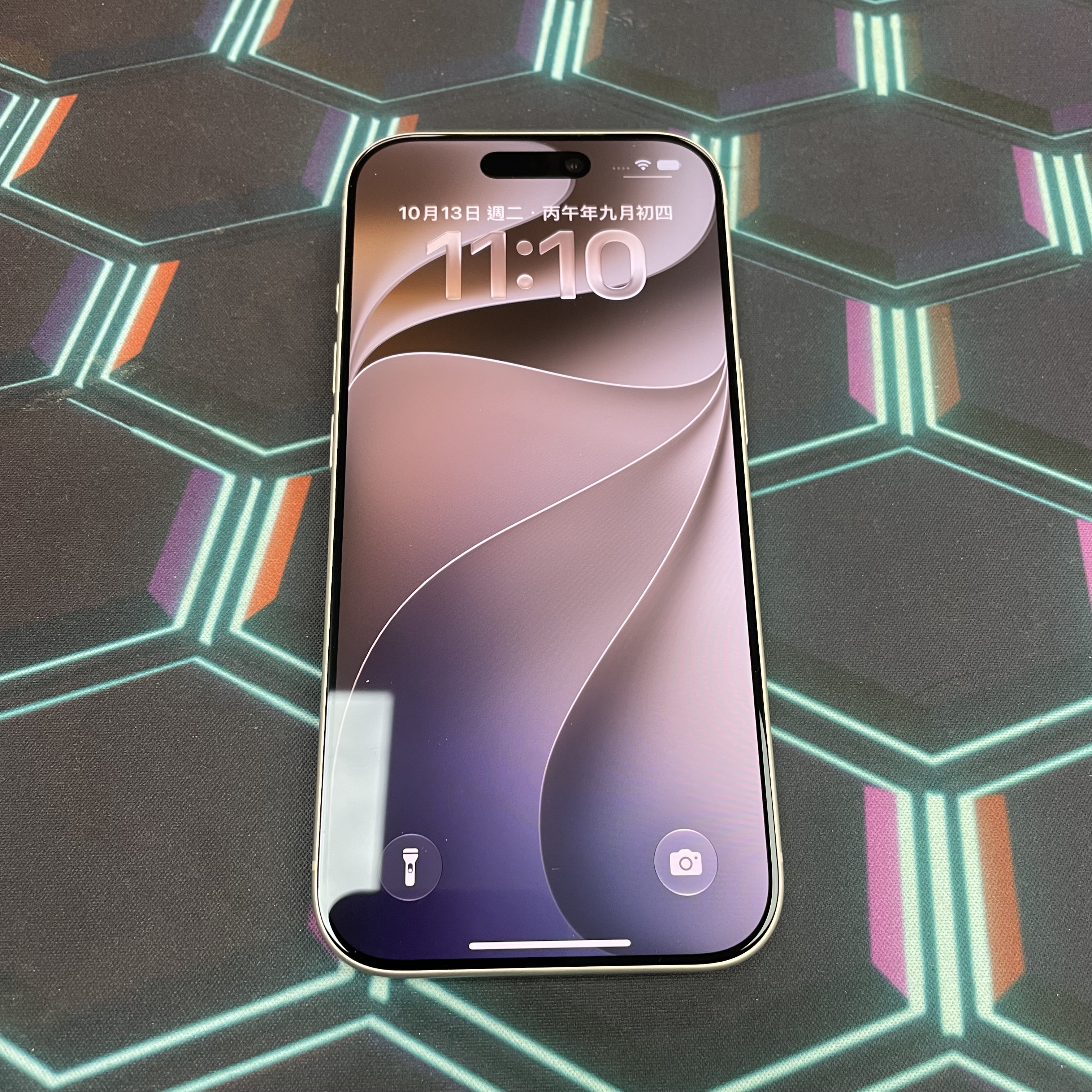 *8215 17 pro 完美機 512GB 電91 銀色 sliver
