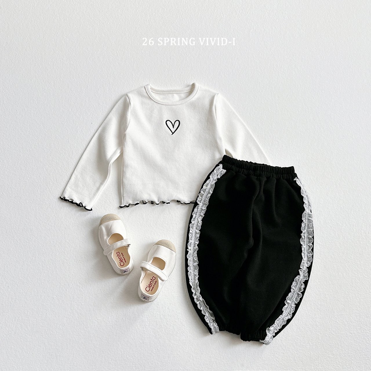 🌸預訂 韓國直送🌸🇰🇷VIVIDI三色愛心刺繡拼色花邊長袖上衣