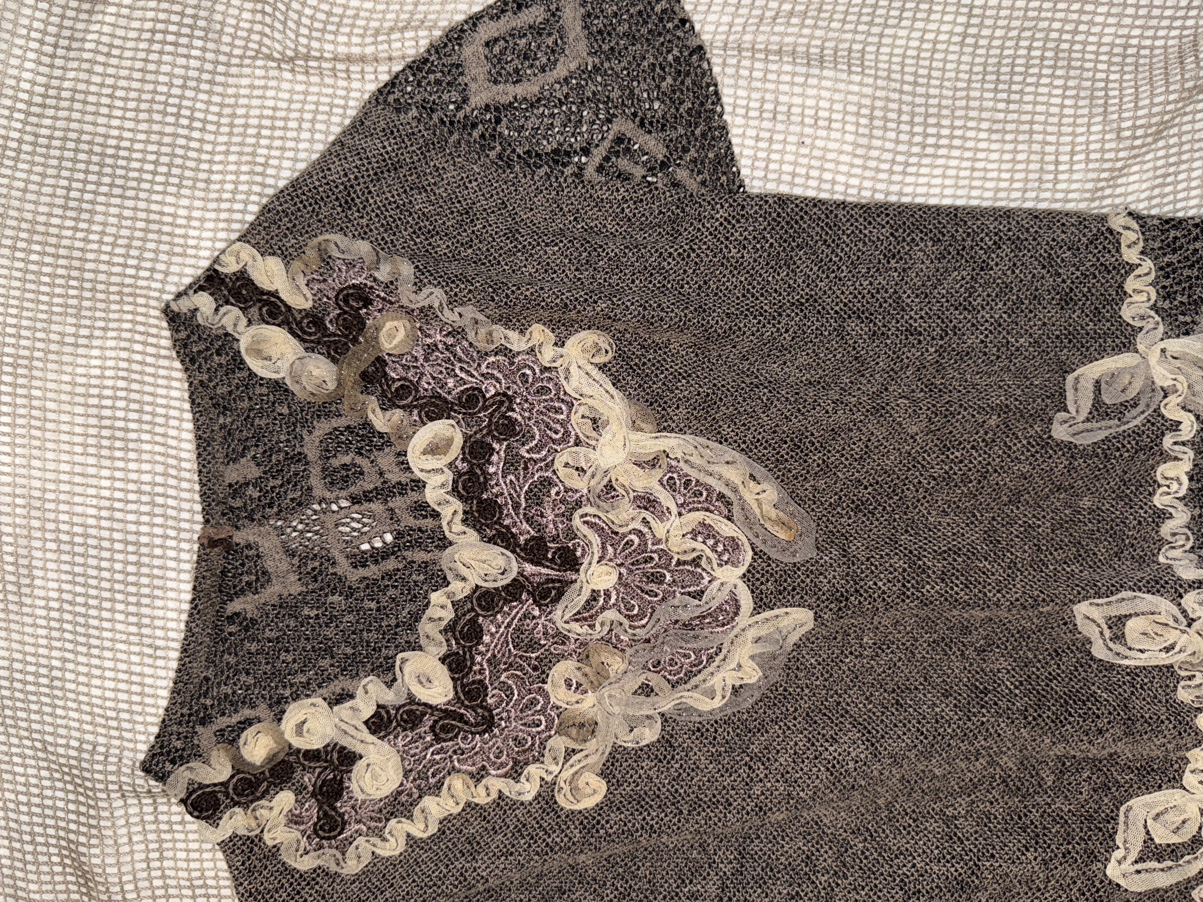 Wasteland Ruffle Loose-fitting Top