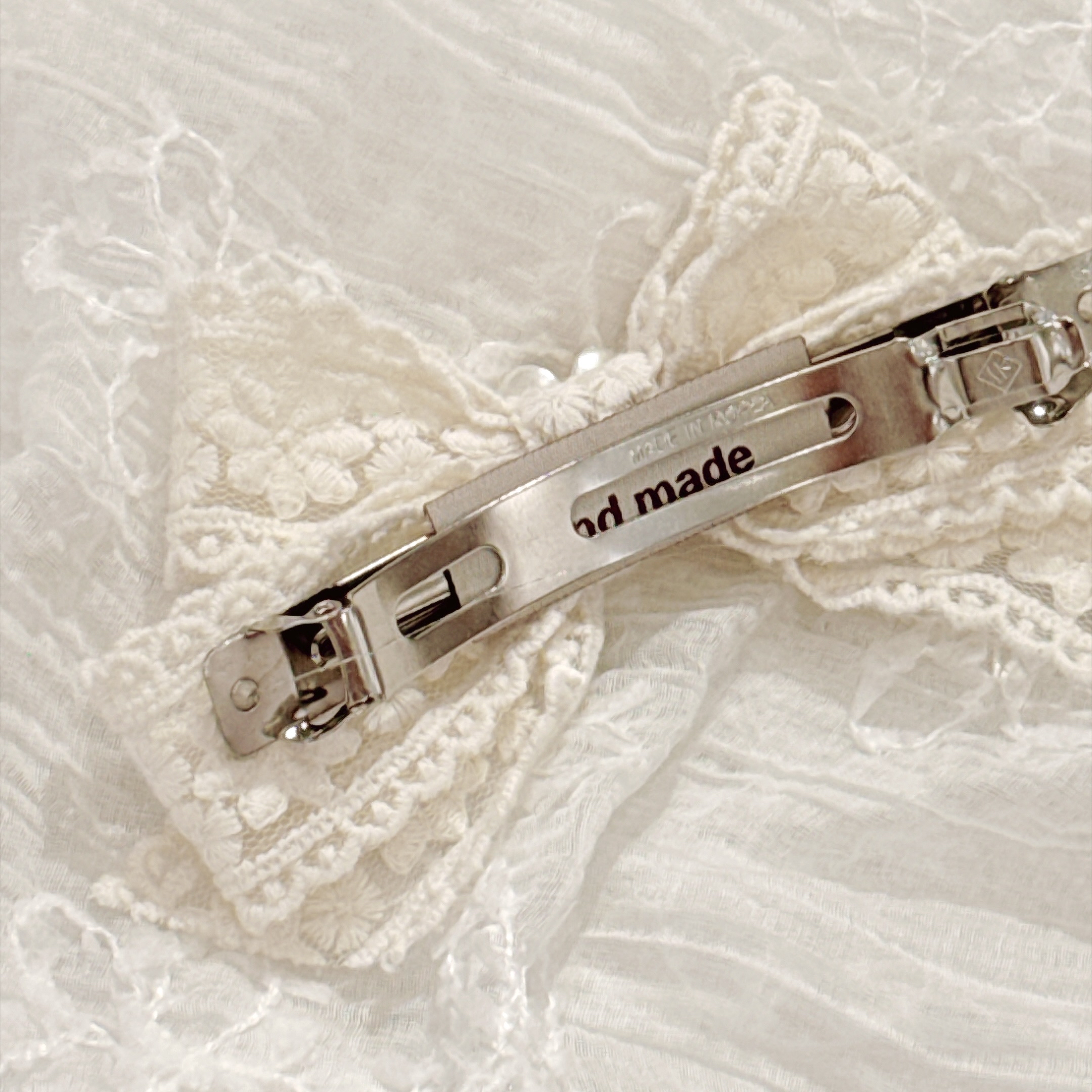 #HANNA-made# The Lace Petal Bow Crystal Clip *handmade