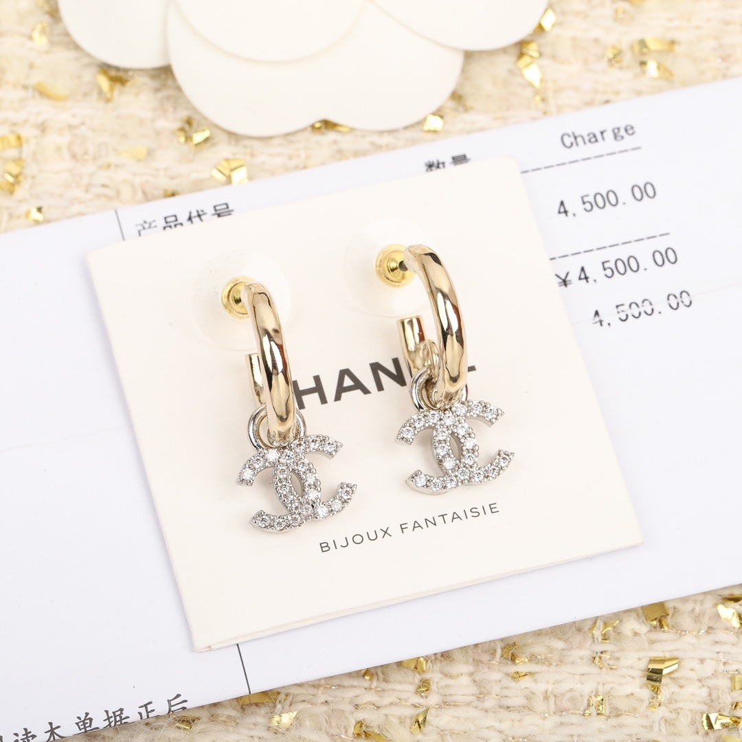 【現貨】【原單】CHANEL 滿鑽CC標誌耳環 連禮盒