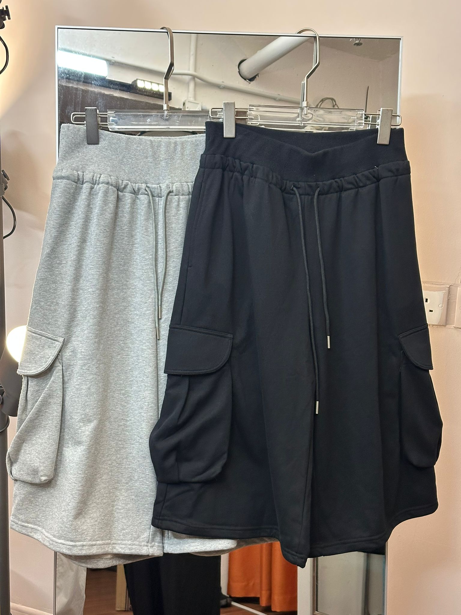 休閒運動抽繩鬆緊腰工裝短褲