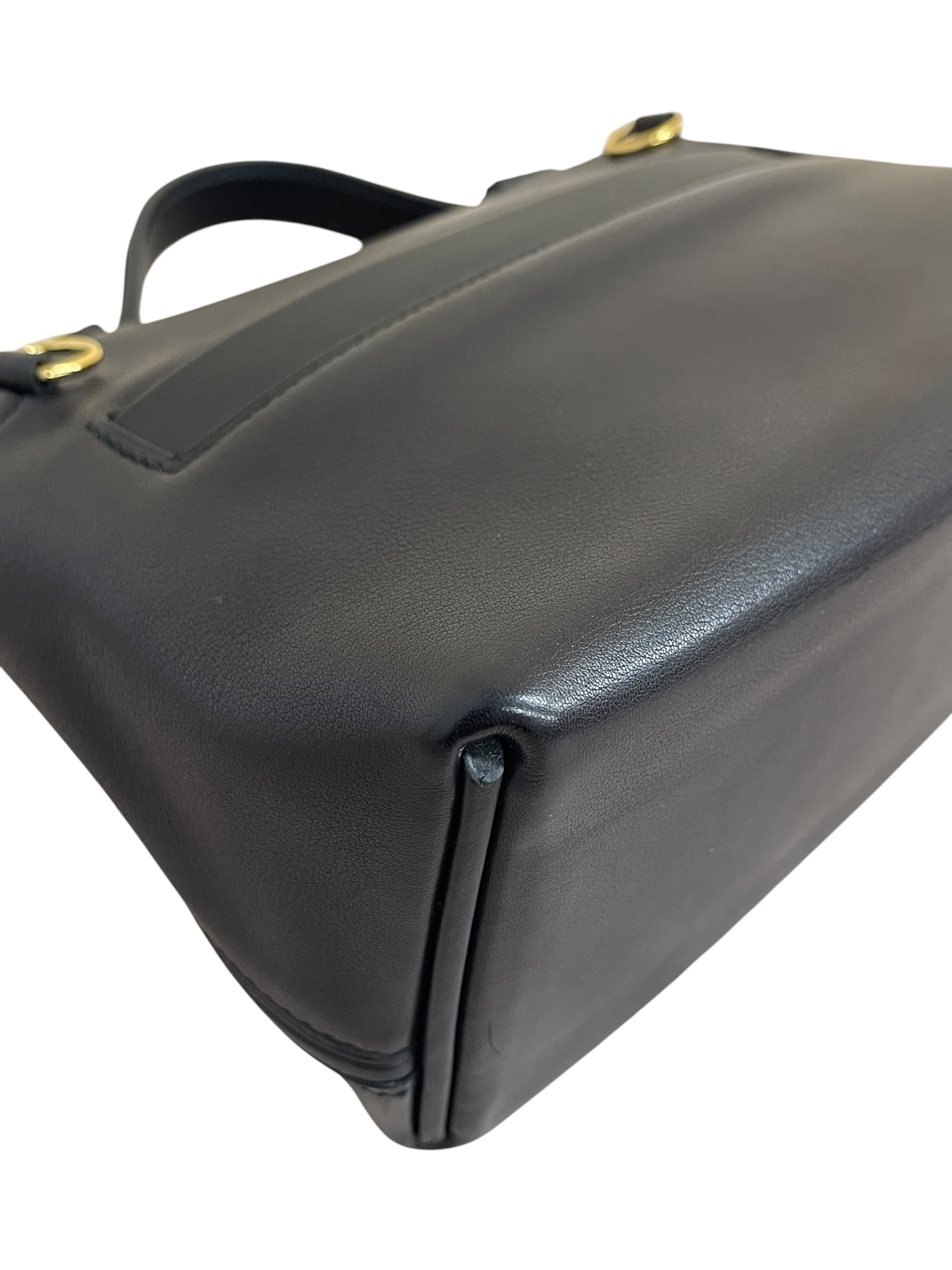 Pre-owned Hermes 2424 / Stamp W / Product Code: 063005