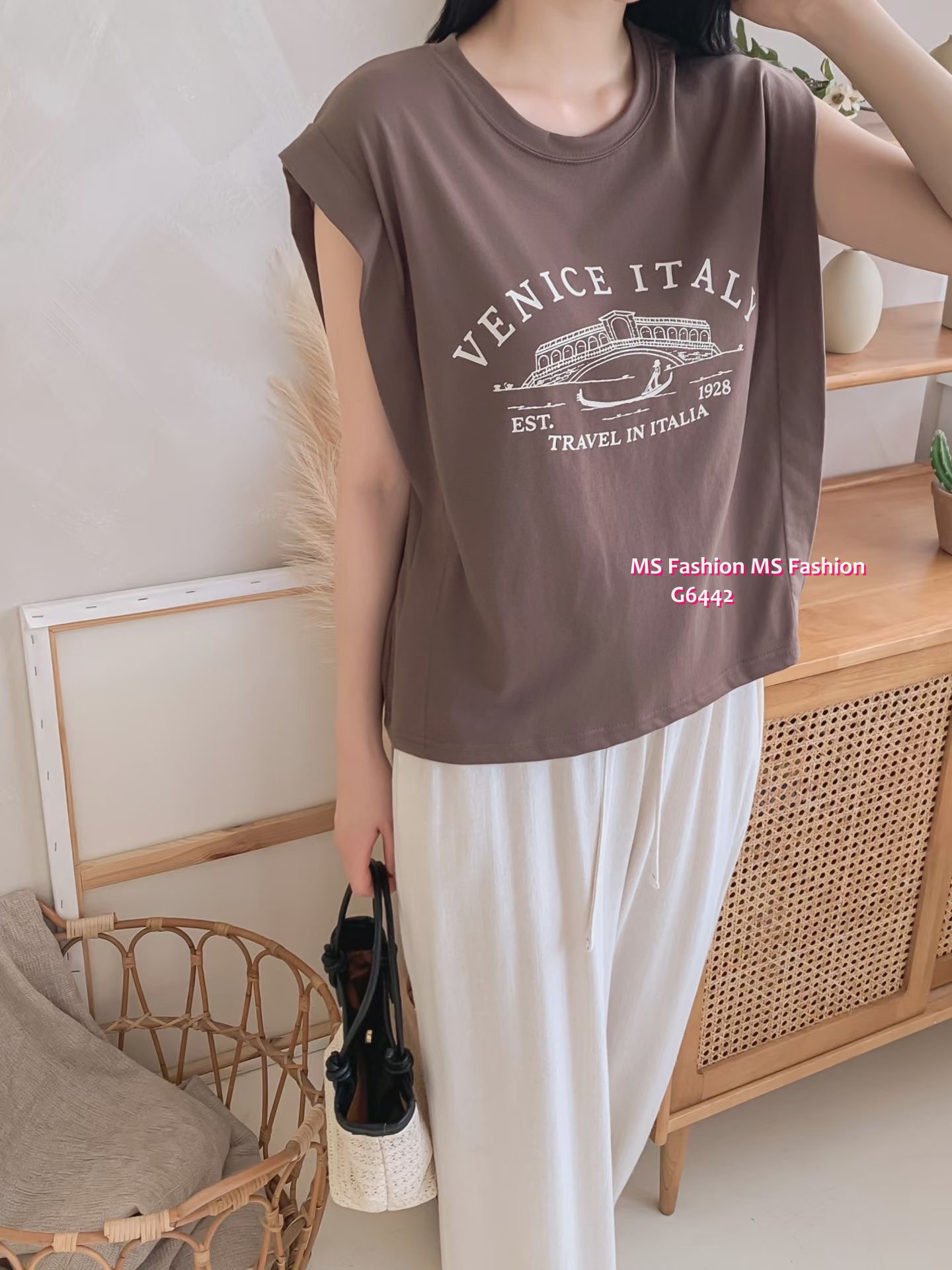 G6442 靚靚字母print top