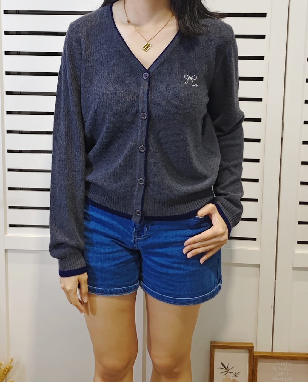 S2042 Knitted V Neck Cardigan