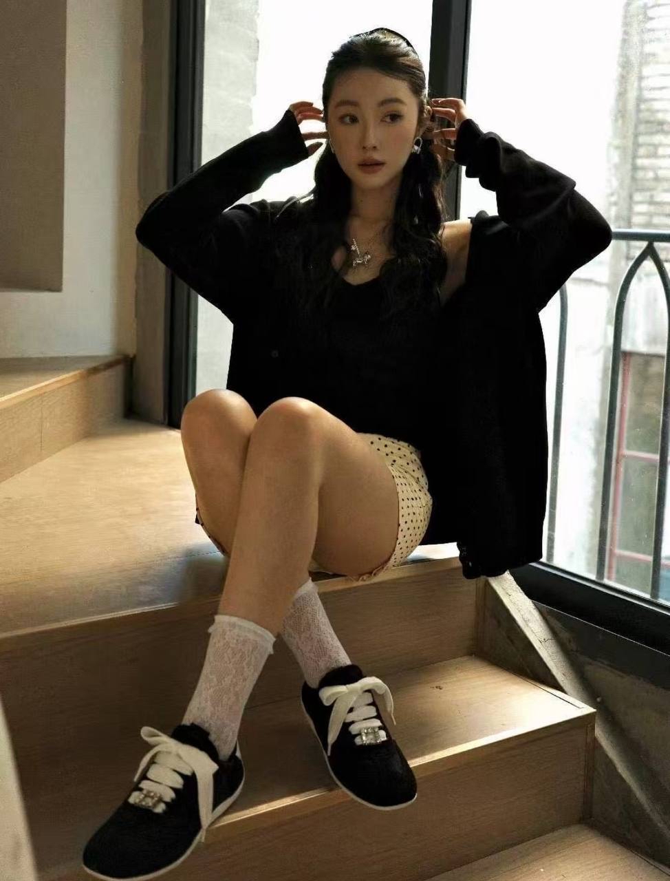 限時優惠✨訂貨📮美麗德訓鞋 RV 小方鑽扣 Viv Low Sneaker  Size 35.5/36/36.5/37/39/40/41