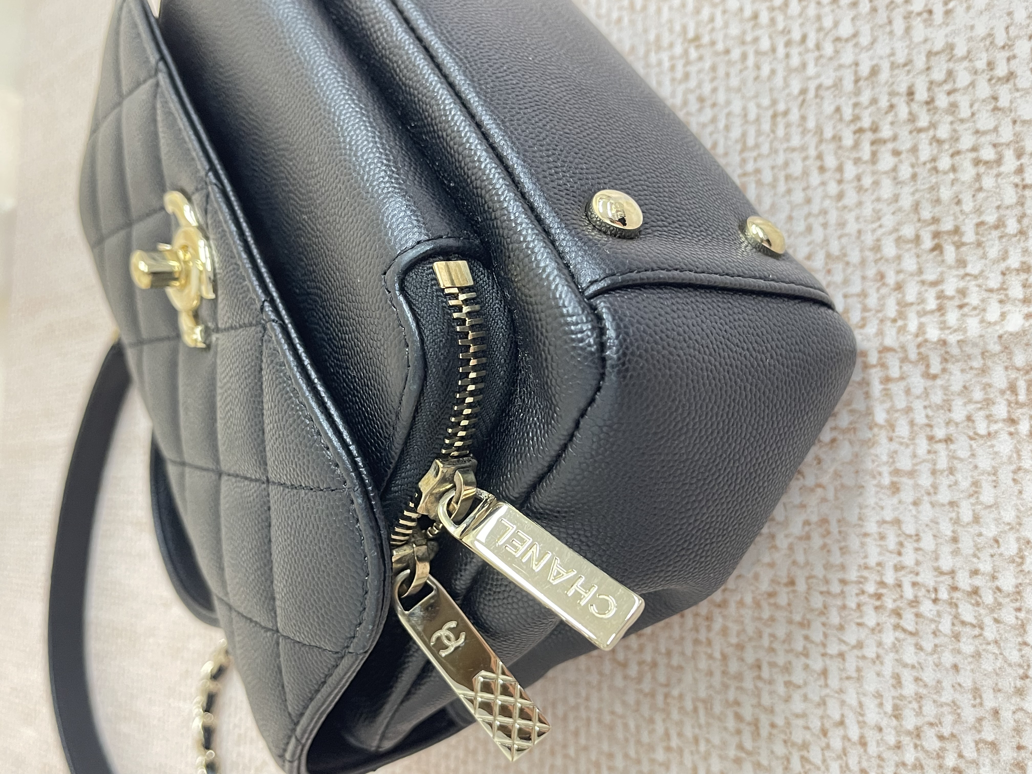 Pre-owned Chanel Business Affinity Bag/ Product Code: 26051701