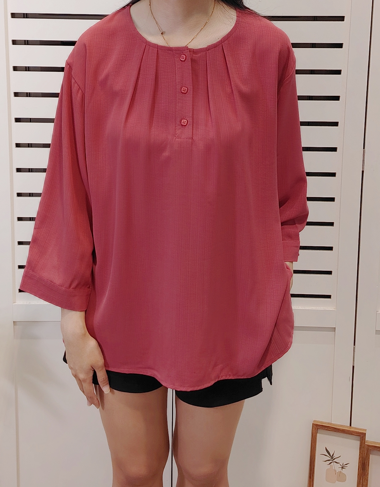 LY608.1 3/4 Sleeve Chiffon Blouse