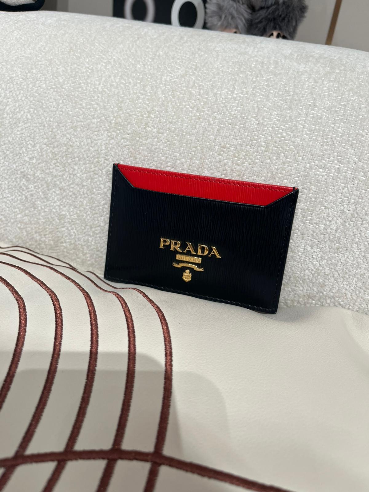 Prada Card Holder 十字紋牛皮100%Authentic, 99%New