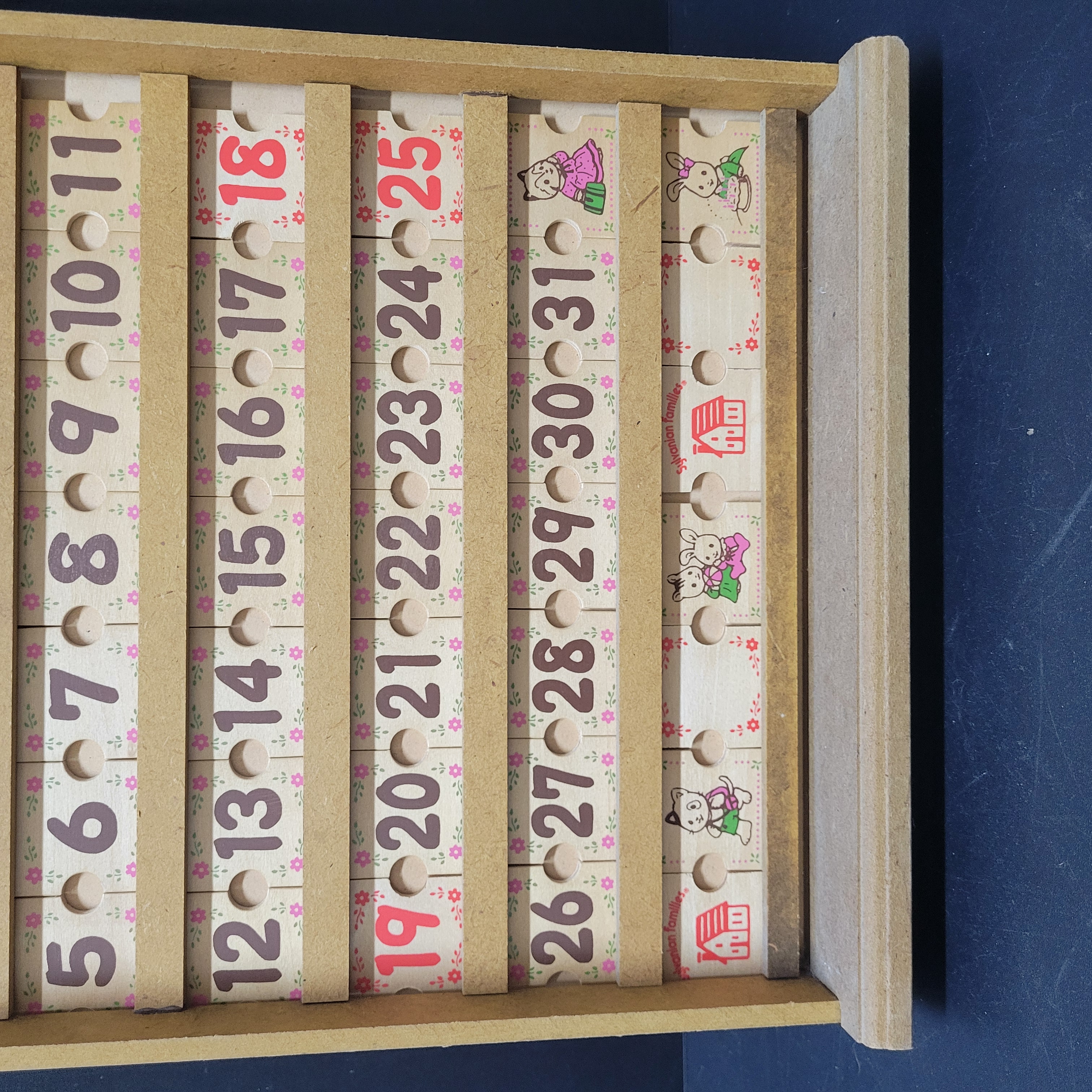 森林家族超絕版木製年曆