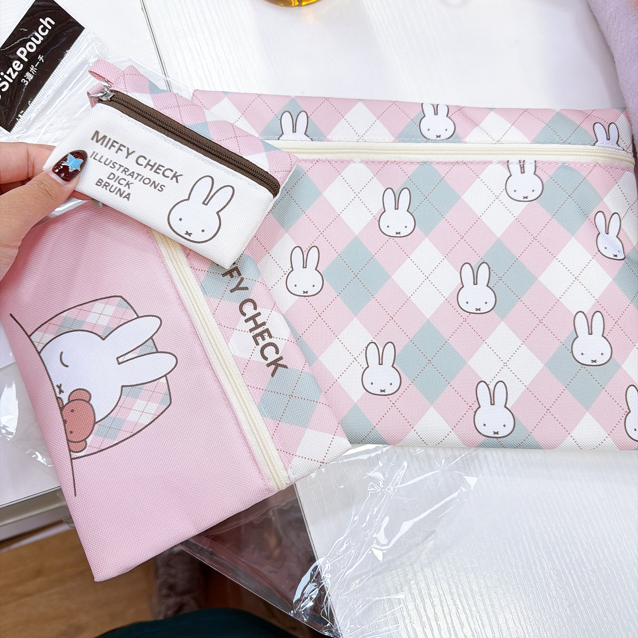 日本直送Miffy新款產品 卡套 一套三個萬用袋
