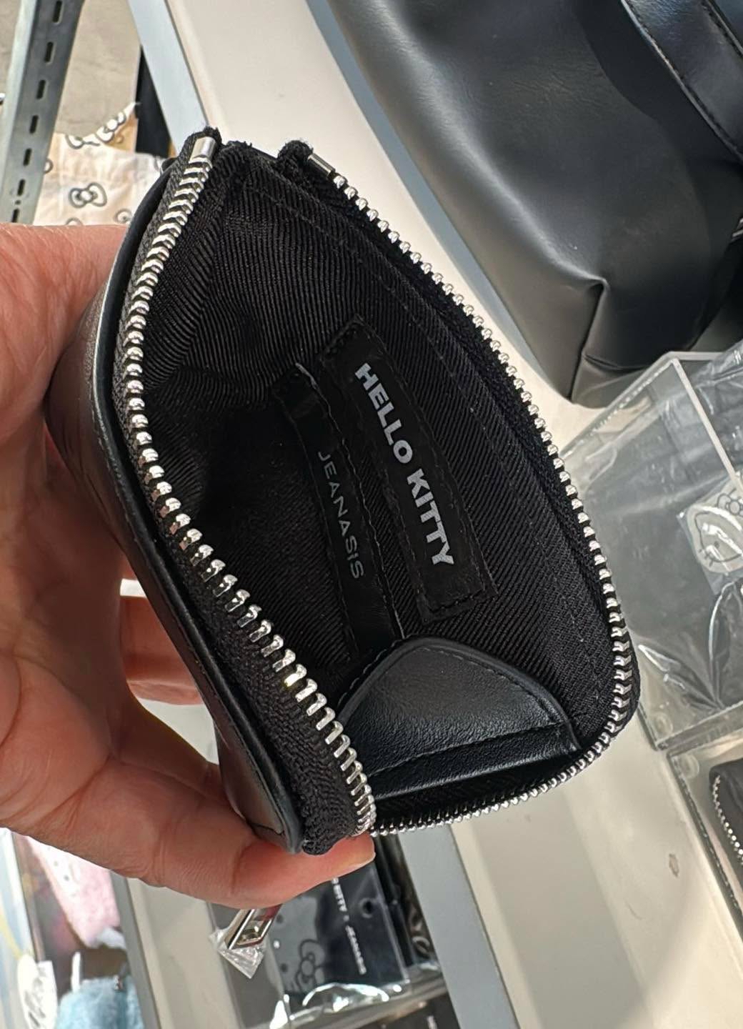 🎌日本直送🎌 Hello Kitty x Lowrys Farm 卡包