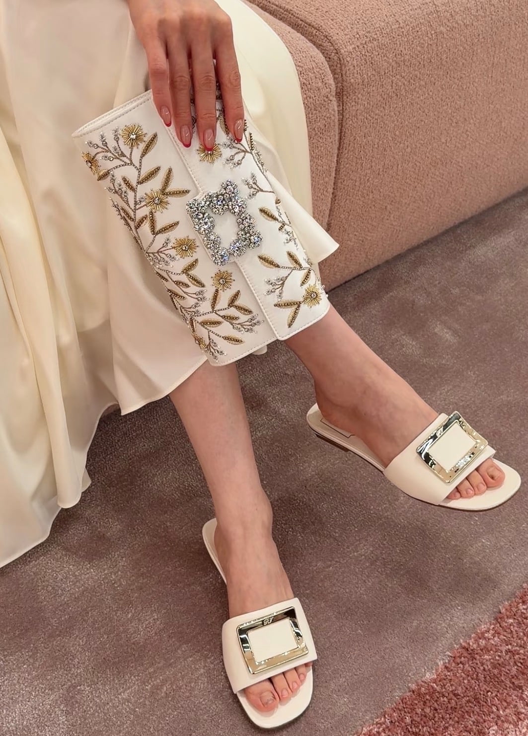 限時優惠✨新款🆕訂貨🍒RV 白色方扣sandal  Size 36/37/37.5/38/38.5/39.5/40