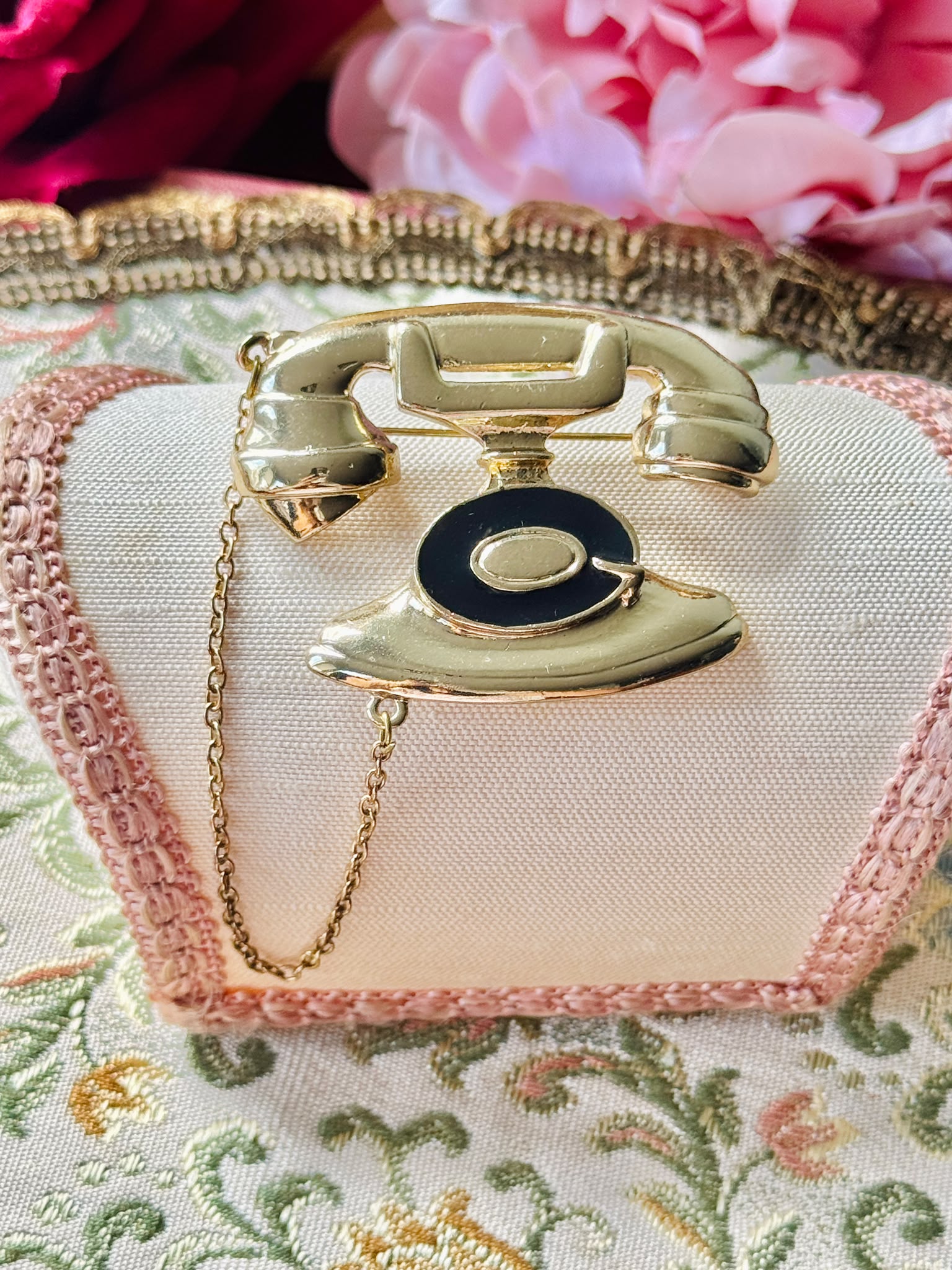 C.a. 1980s Large Golden Telephone Brooch with a Chain(MT2625-6)