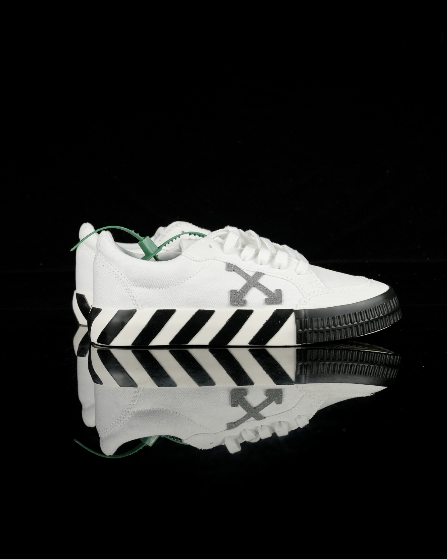 Off-White Low Vulcanized