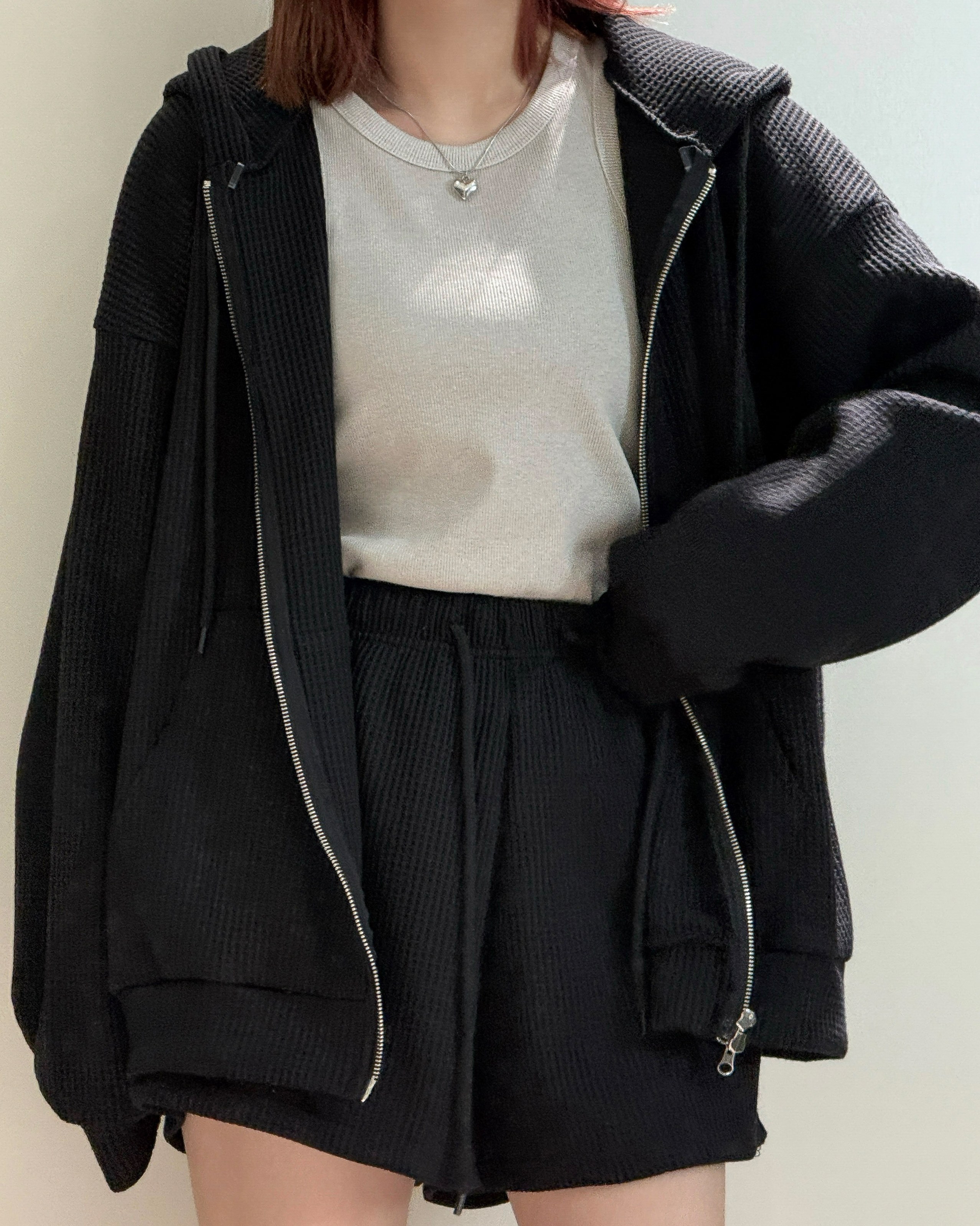 𝐎𝐯𝐞𝐫𝐬𝐢𝐳𝐞𝐝 𝐰𝐚𝐟𝐟𝐥𝐞 𝐳𝐢𝐩-𝐮𝐩 𝐡𝐨𝐨𝐝𝐢𝐞 𝐬𝐞𝐭
