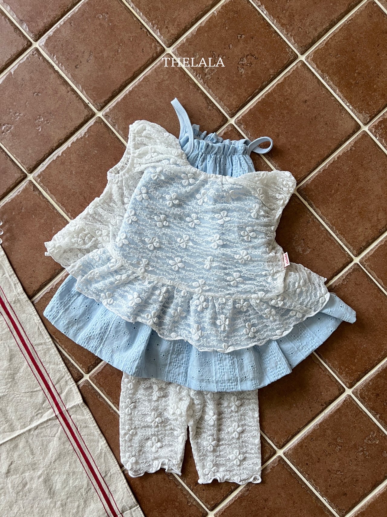 Thelala | Lace top (Size  XL105-115)