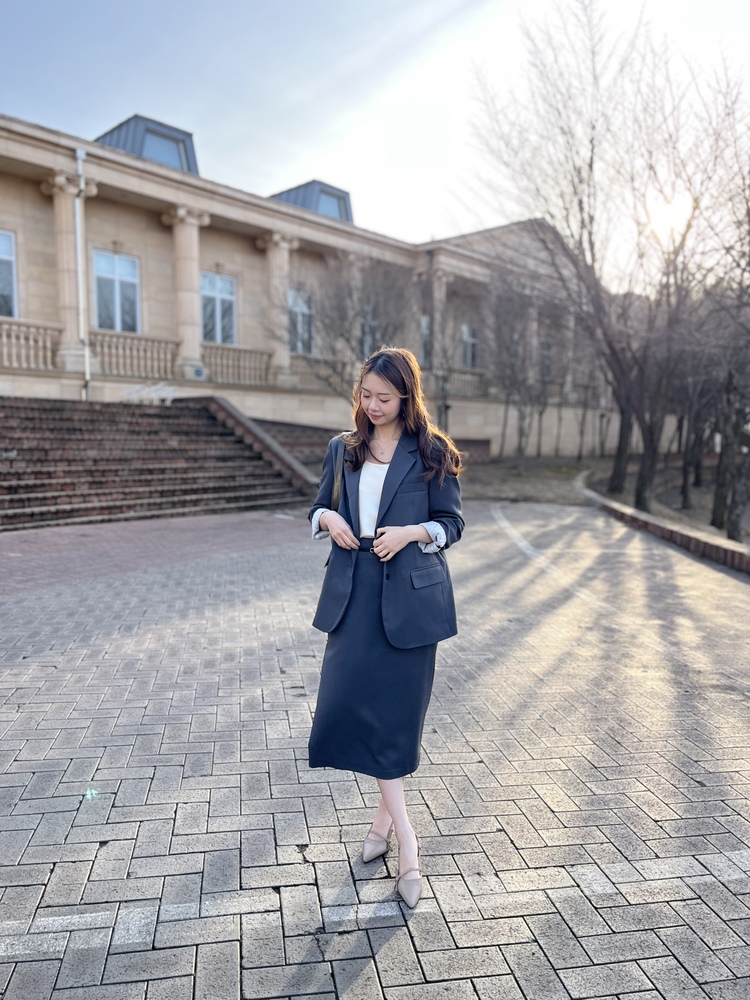 Atelier Belted Skirt (Charcoal)