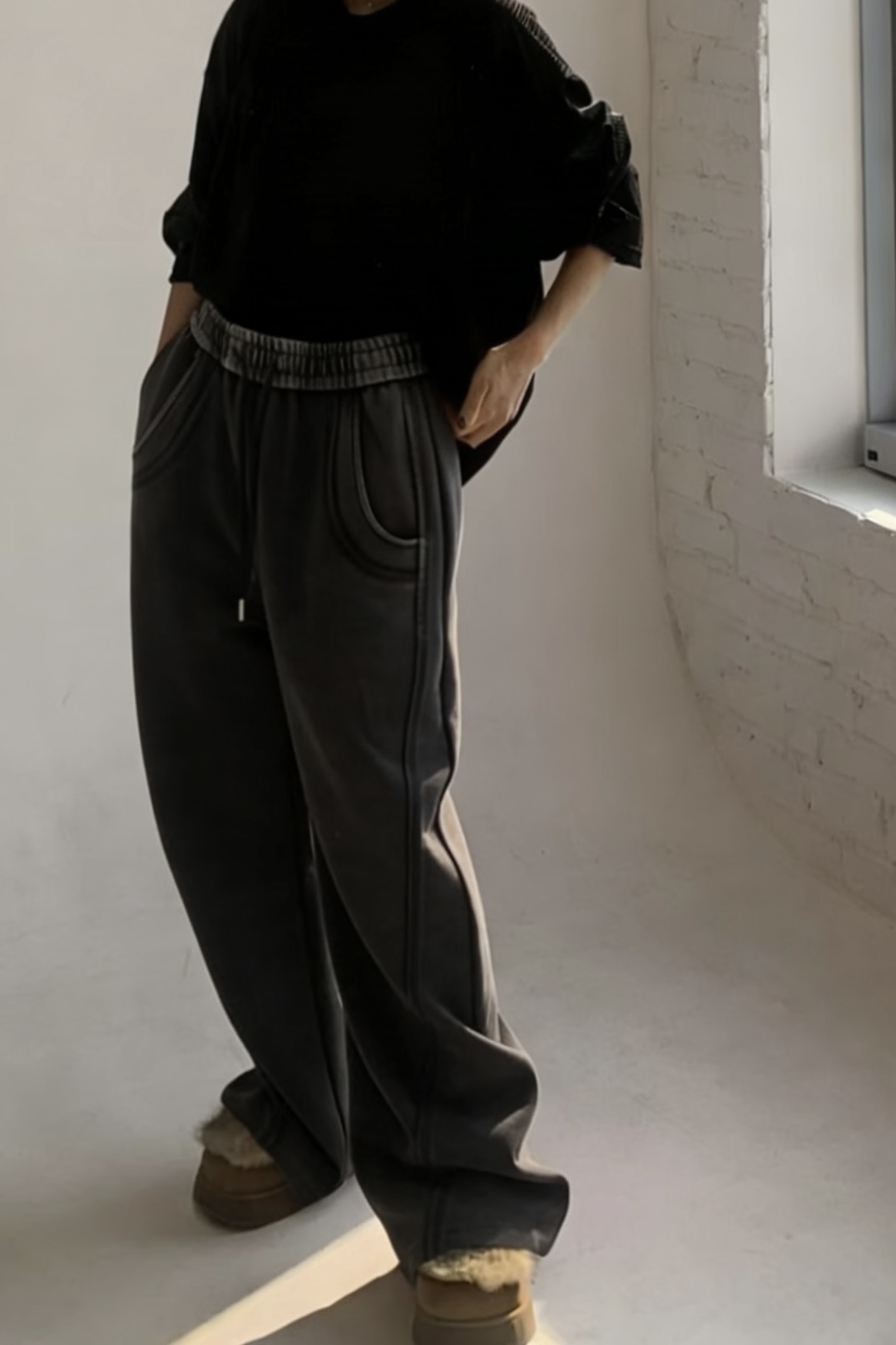 型款洗水彎刀運動褲