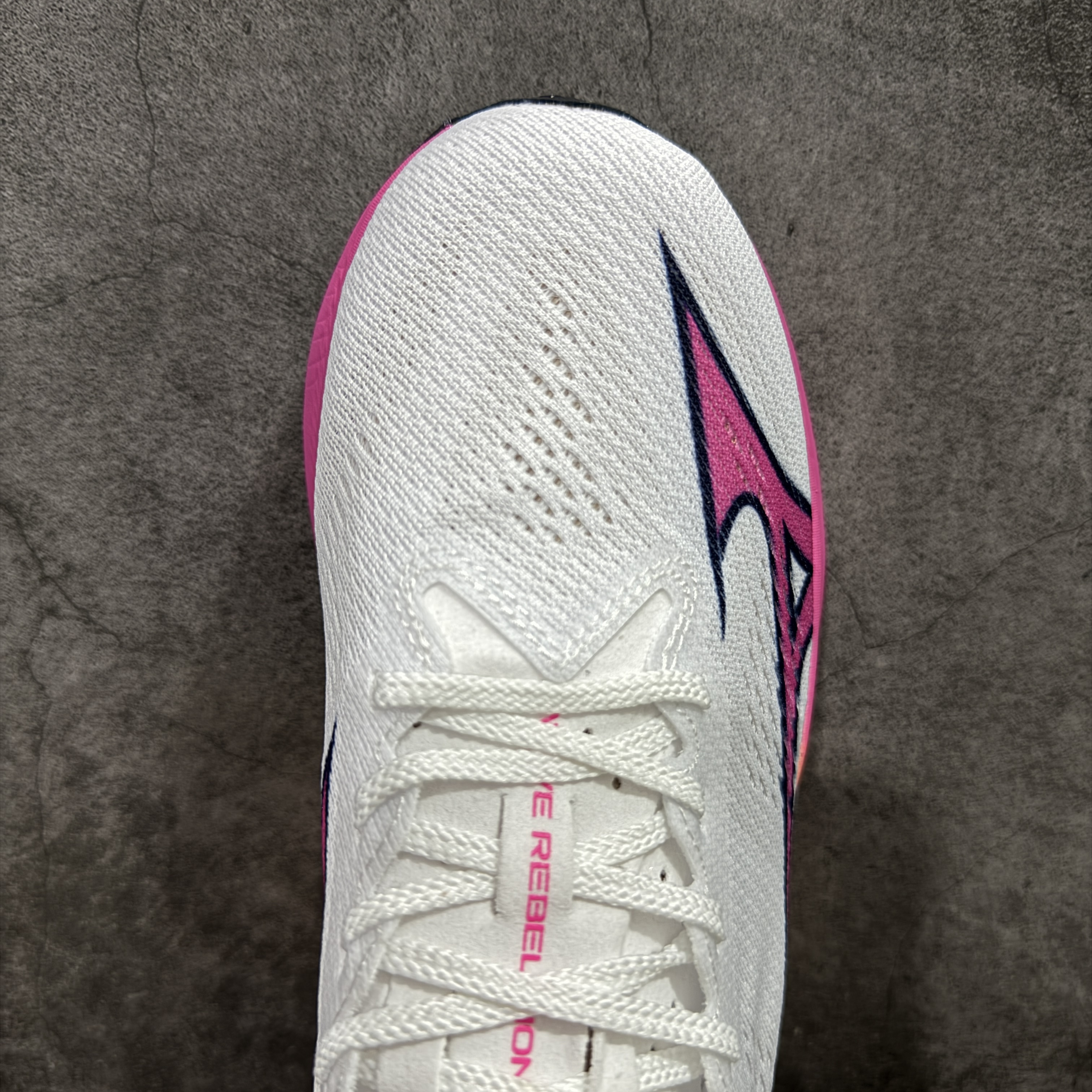 Mizuno Wave Rebellion Pro 3