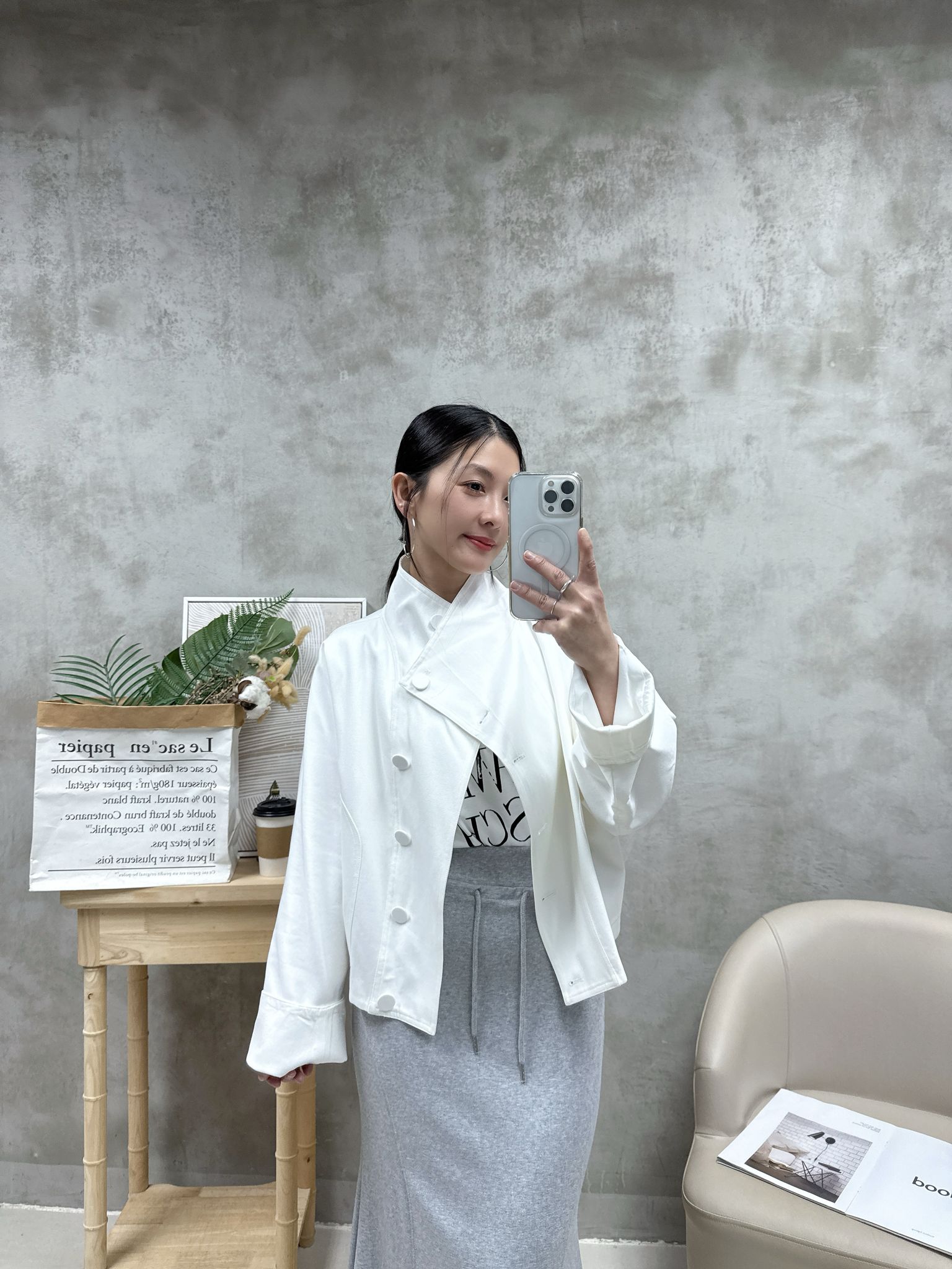 B07 大反領扣鈕外套