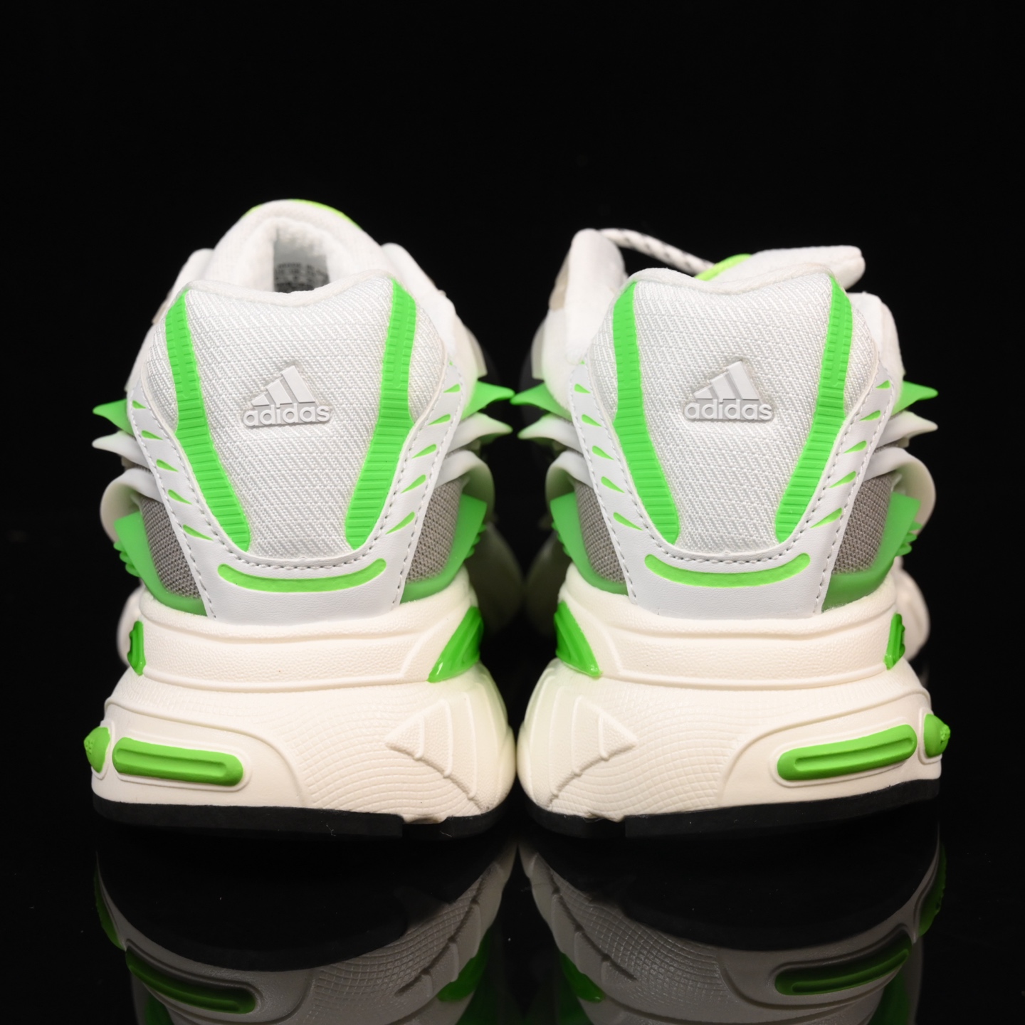 Pharrell Williams x Adidas Adistar Jellyfish 