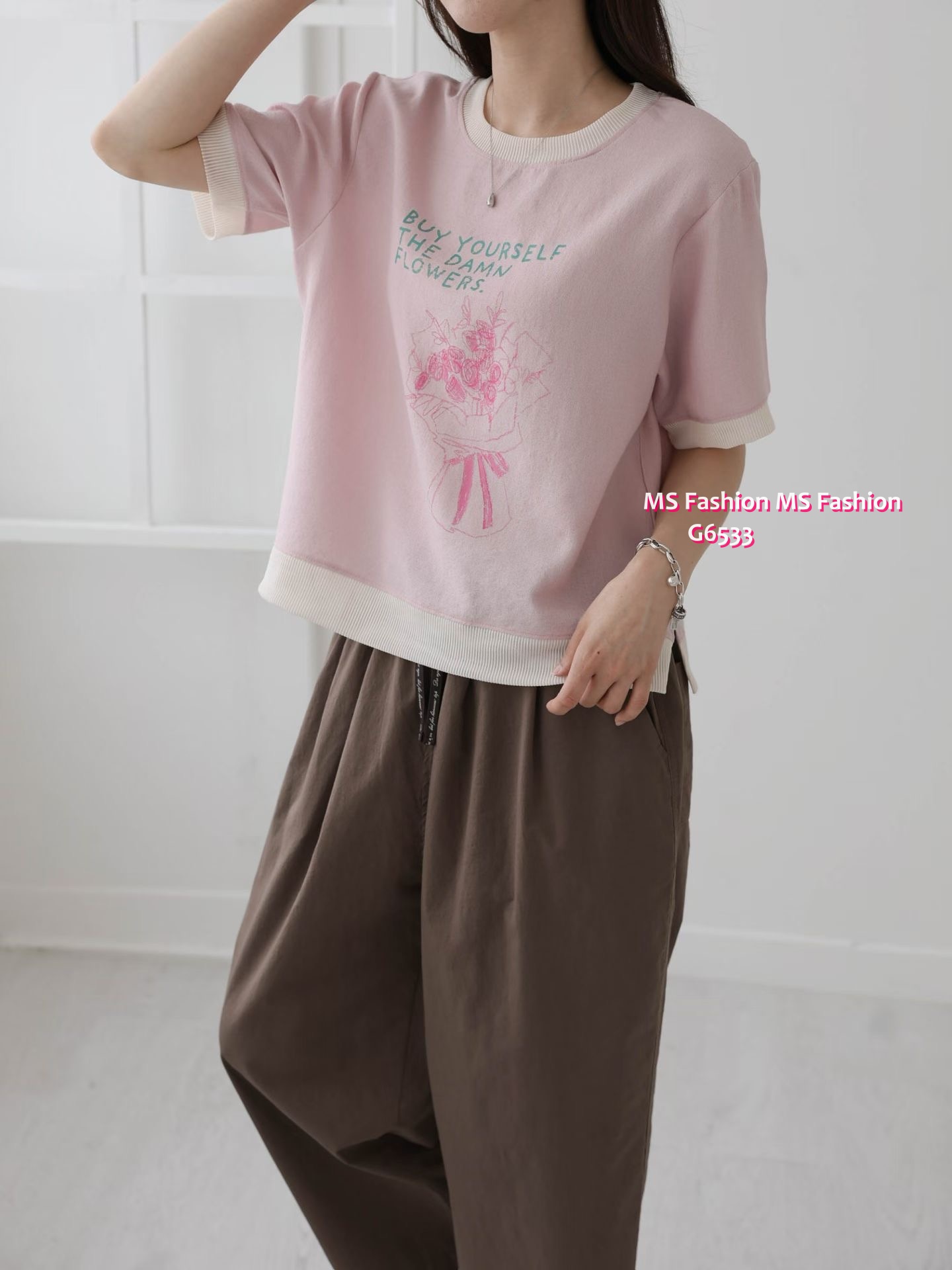 G6533 花花print字母top