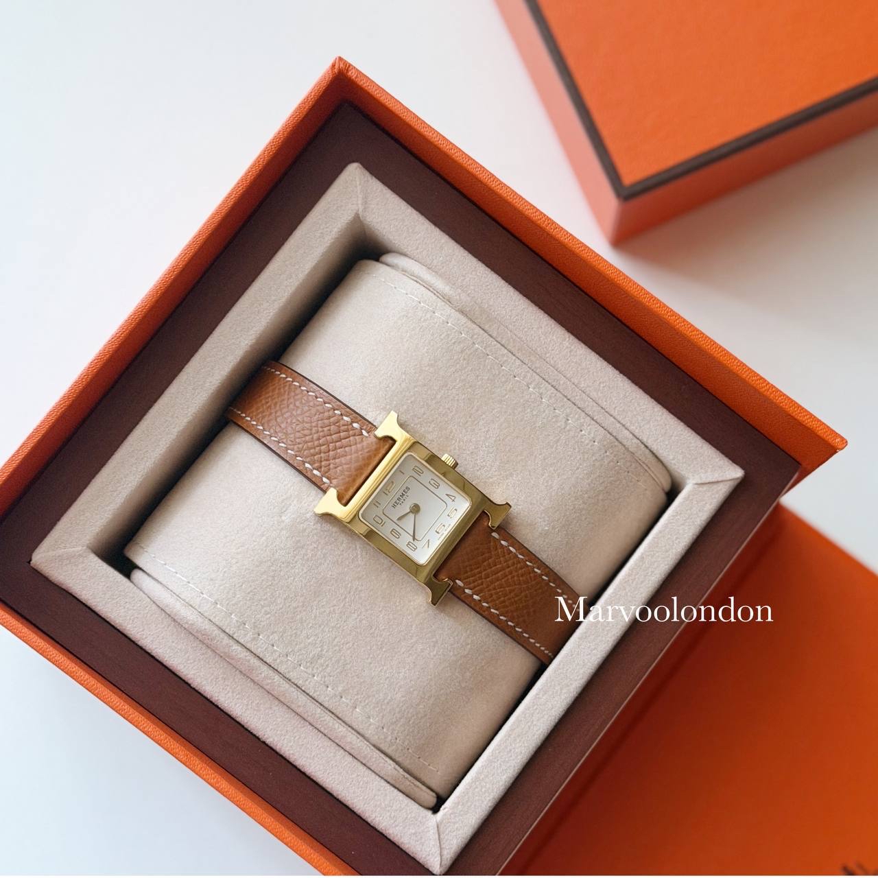 配貨價出手錶‼️Heure H watch 25mm 金金 Epsom