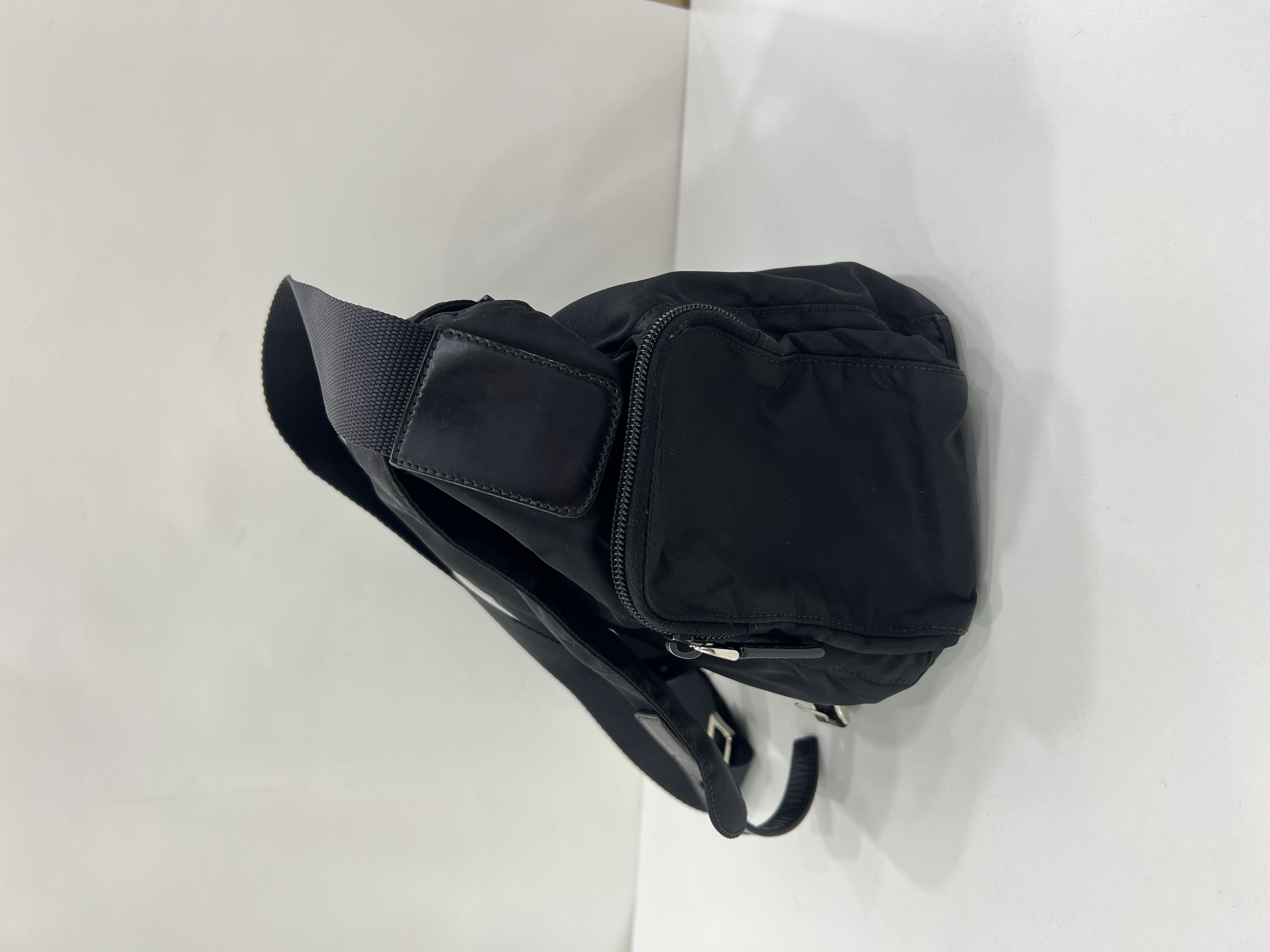 直播貨品 |  [1個-$100 2個-$300］E25