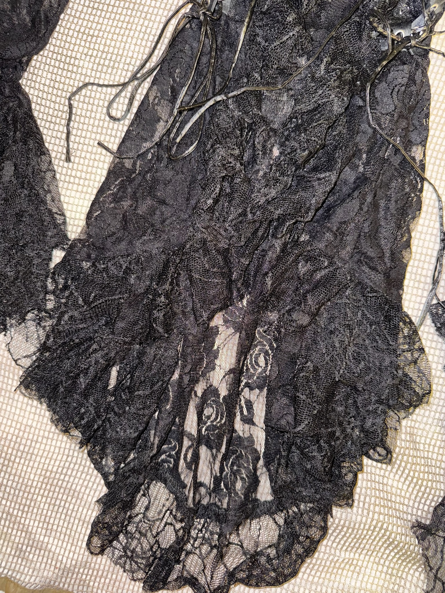 2000s Whimsigoth Rose Lace Tunic