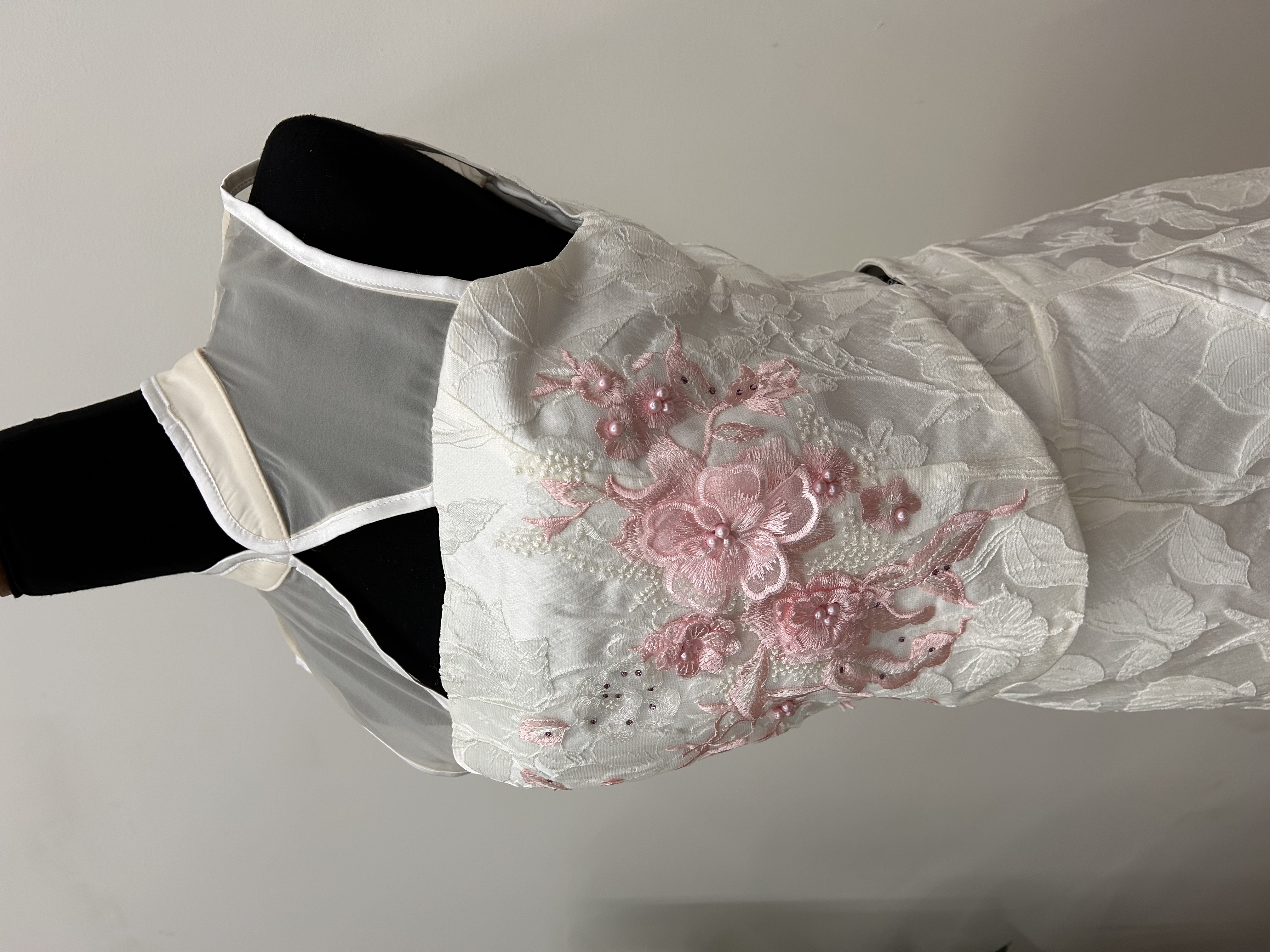 584.WB Lace Sleeveless Top + Skirt