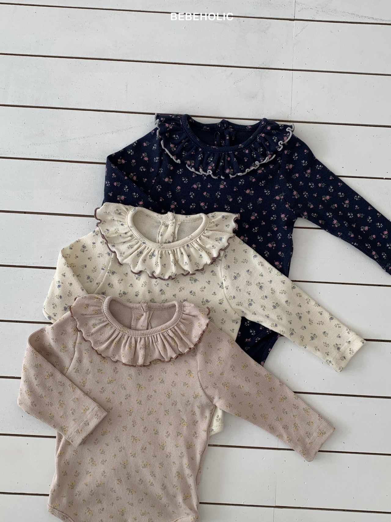 🌸預訂 韓國直送🌸🇰🇷BEBEHOLIC三色碎花荷葉領長袖包屁衣