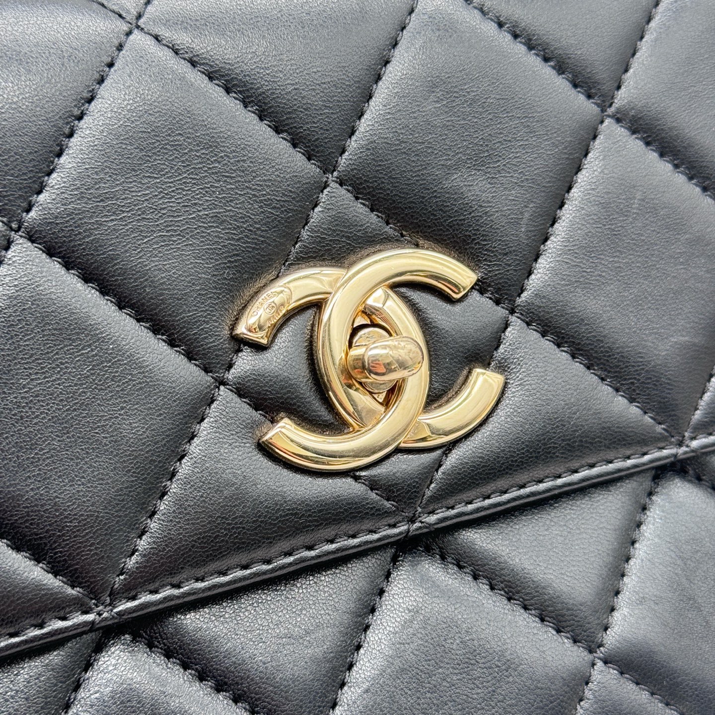 Pre-owned Chanel Small Lambskin Trendy CC Top Handle Bag