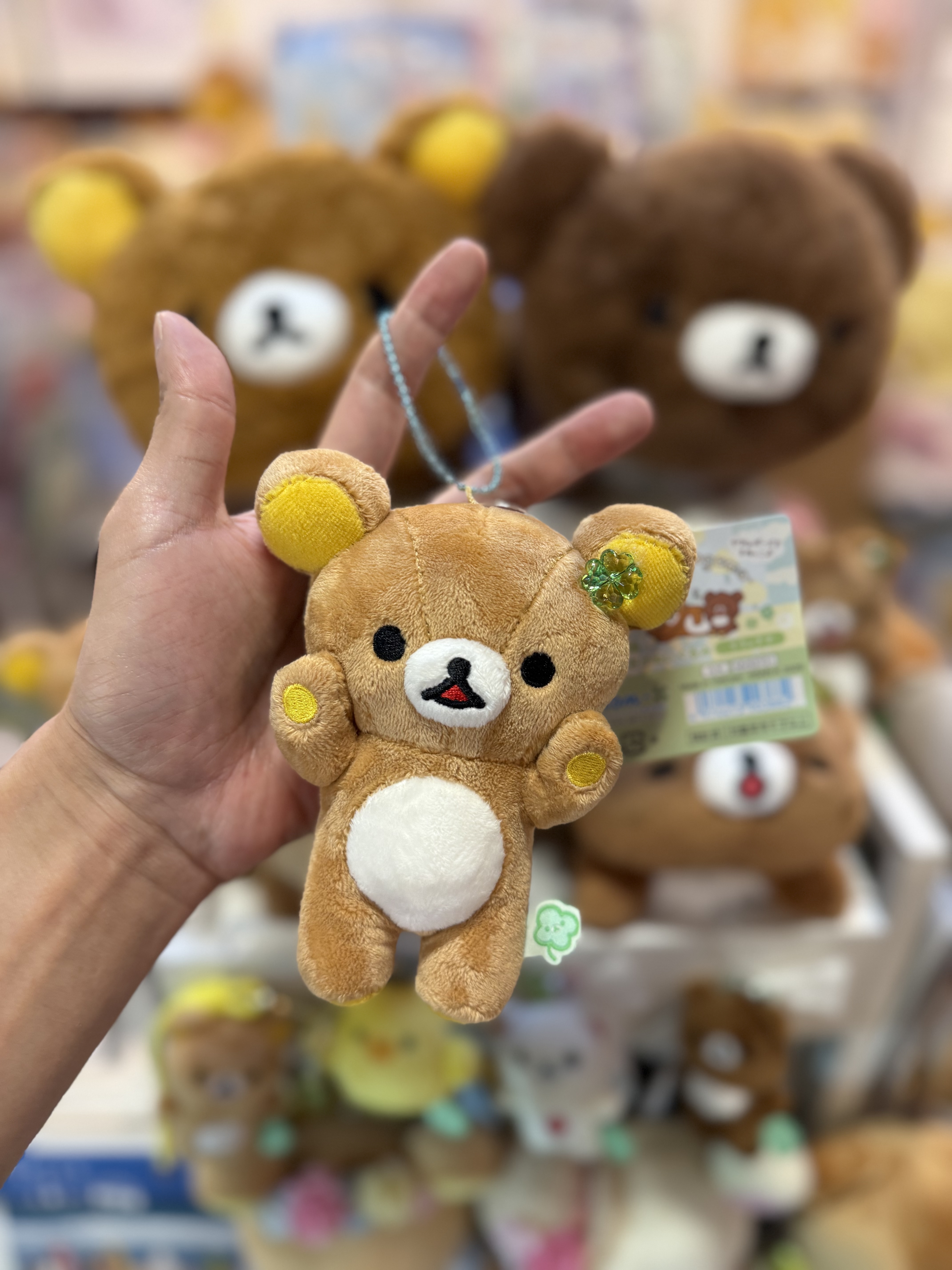 《現貨》全新小熊10週年紀念四葉草系列舉手掛飾