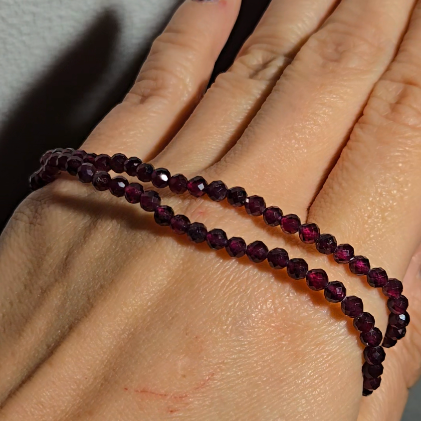 Faceted garnet 3.5mm bead bracelets - GAR154