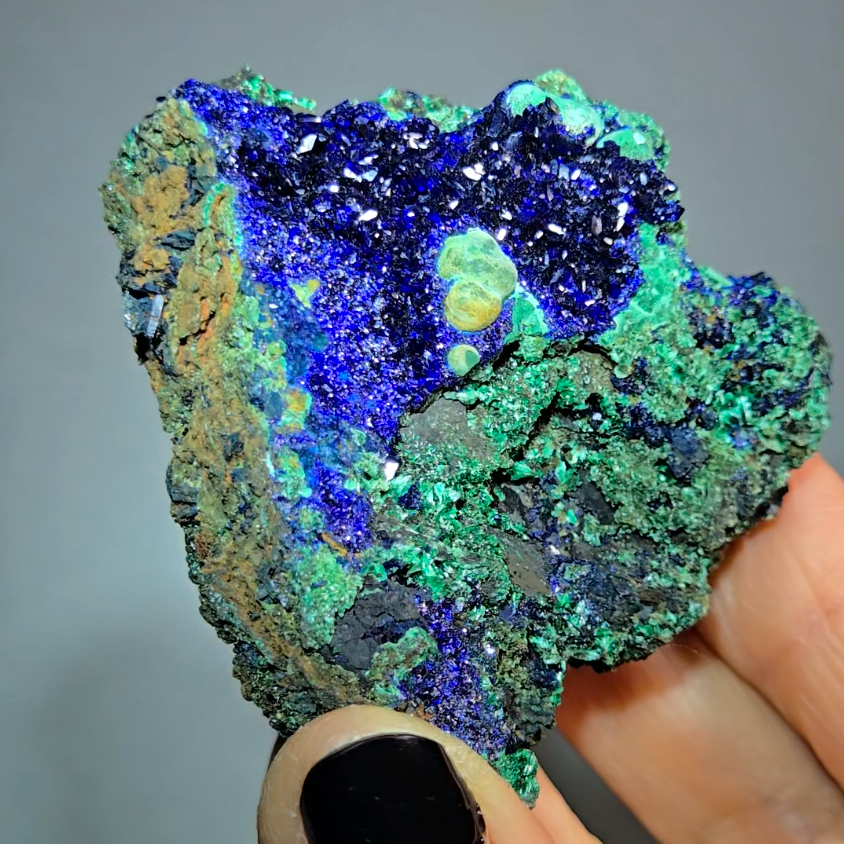 Azurite malachite chrysocolla specimen with big gems - AZ20