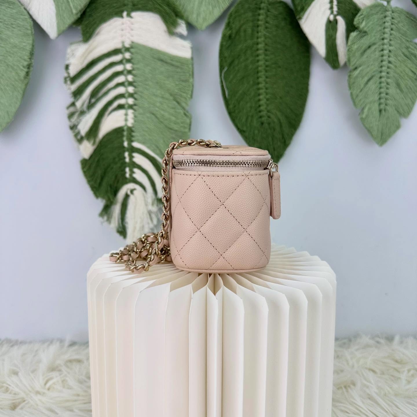 🤍PRE OWNED 裸粉色荔枝皮金扣小方盒 斜肩包🩷