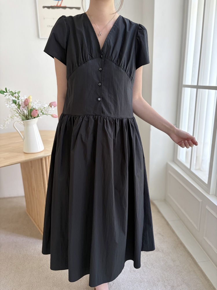 Airy Button Front Long Dress (Black)